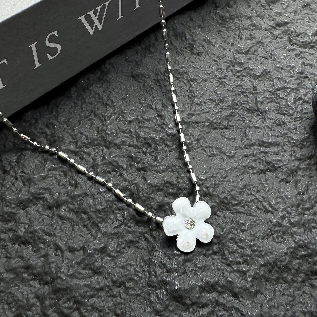 Accessories Delicate Floral Enamel Beaded Necklace