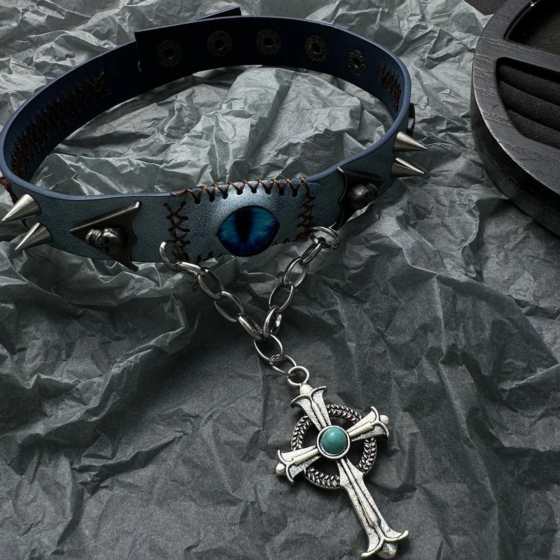 Accessories Demon Eye Choker With Cross Pendant