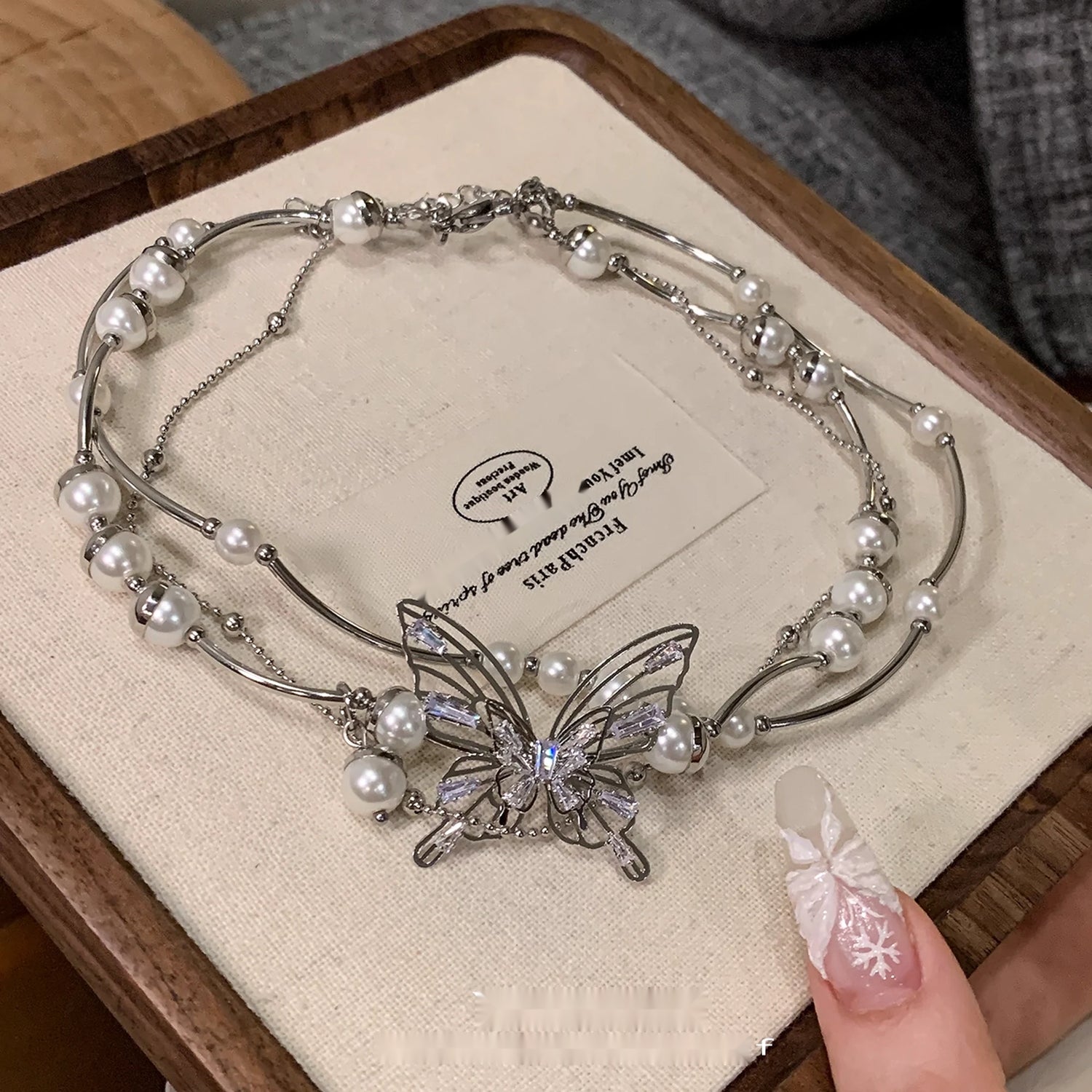Accessories_French_Pearl_Butterfly_Choker_Necklace_MISSTT