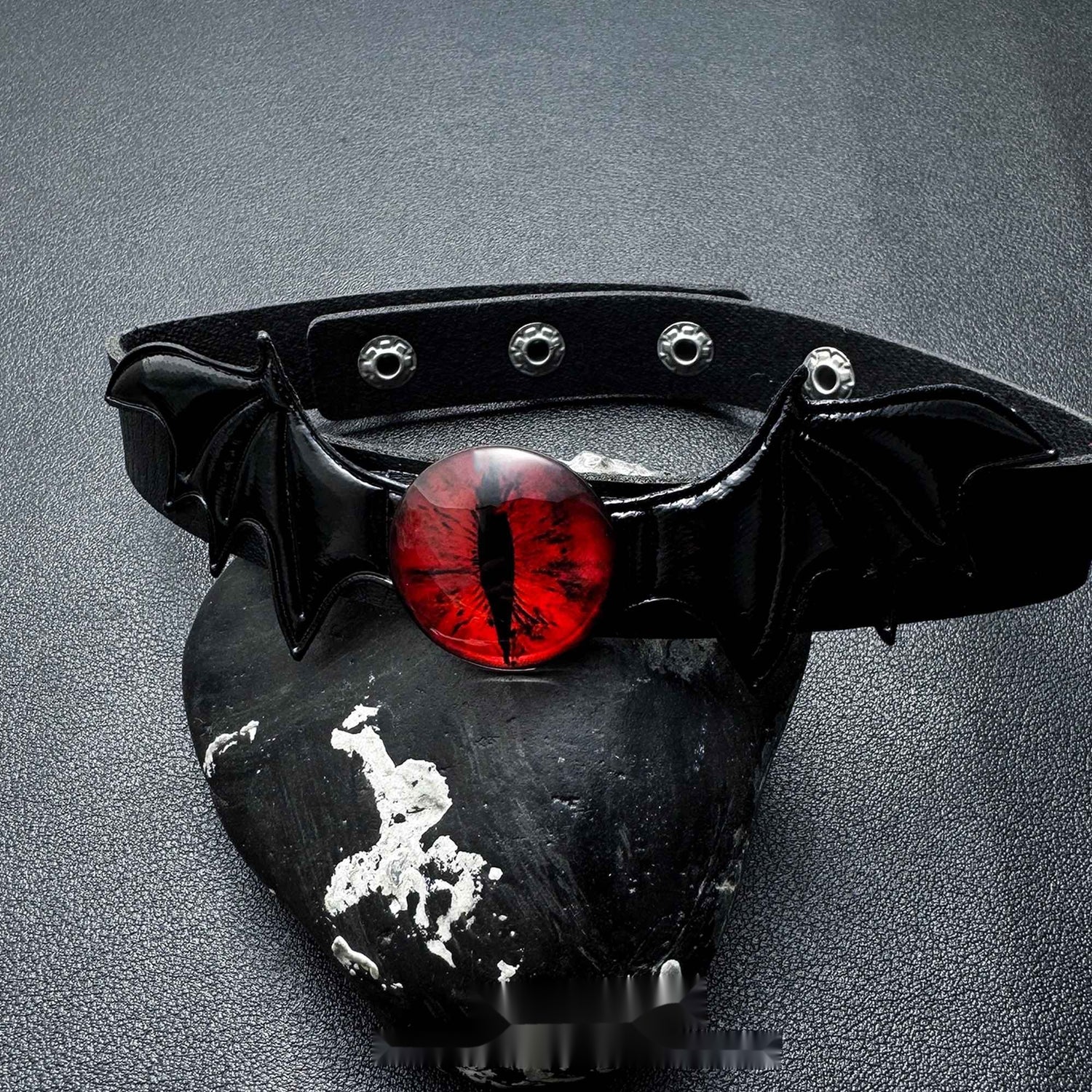 Accessories_Gothic_Bat_Demon_Eye_Leather_Choker_MISSTT