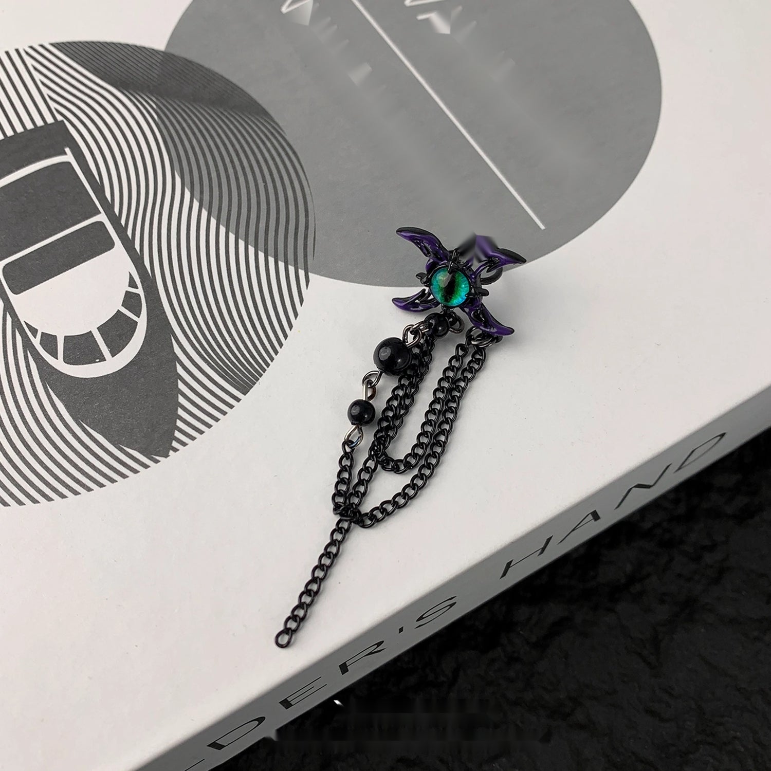 Accessories_Gothic_Green_Demon_Eye_Fringe_Ear_Clip_MISSTT