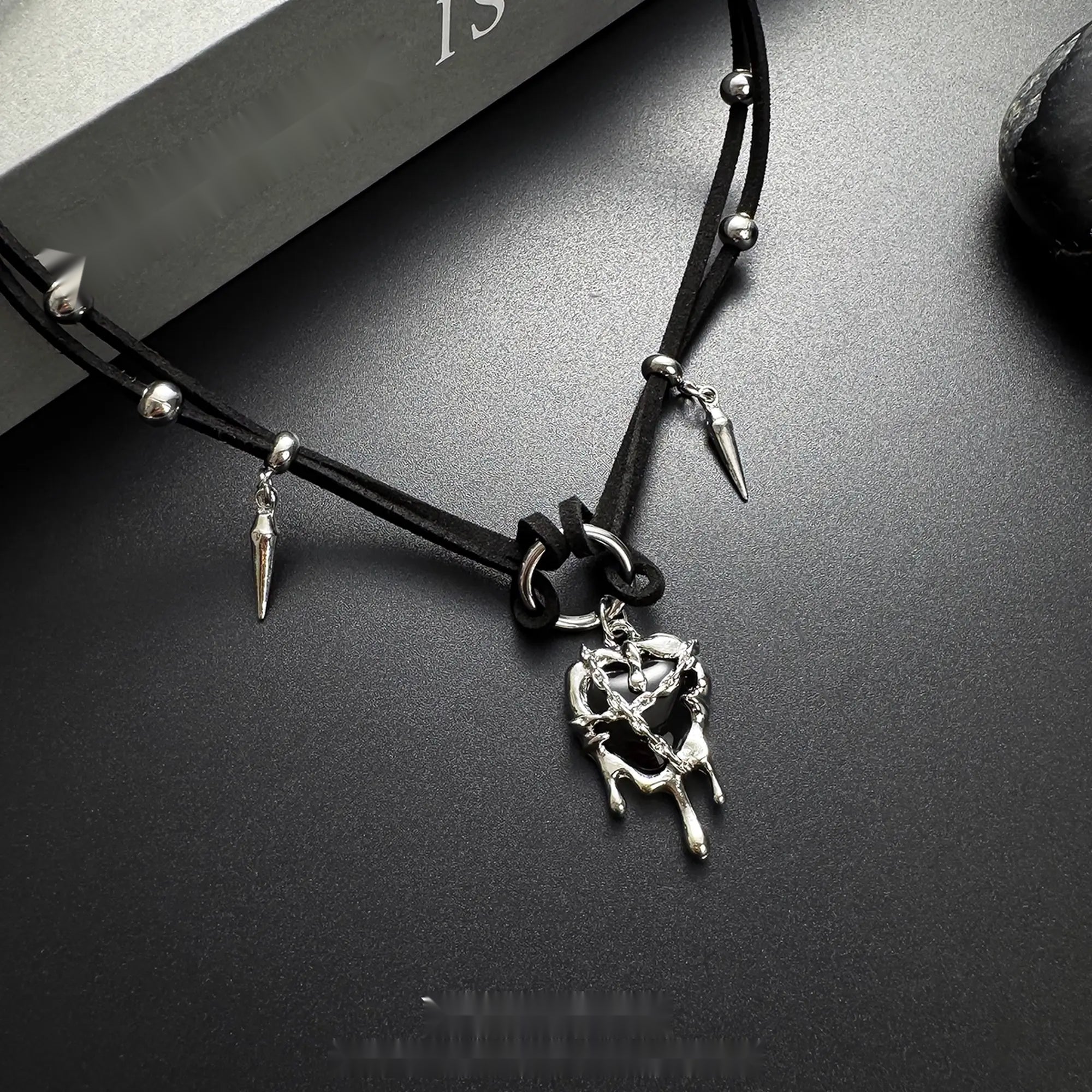 Accessories_Gothic_Heart_Spike_Choker_MISSTT
