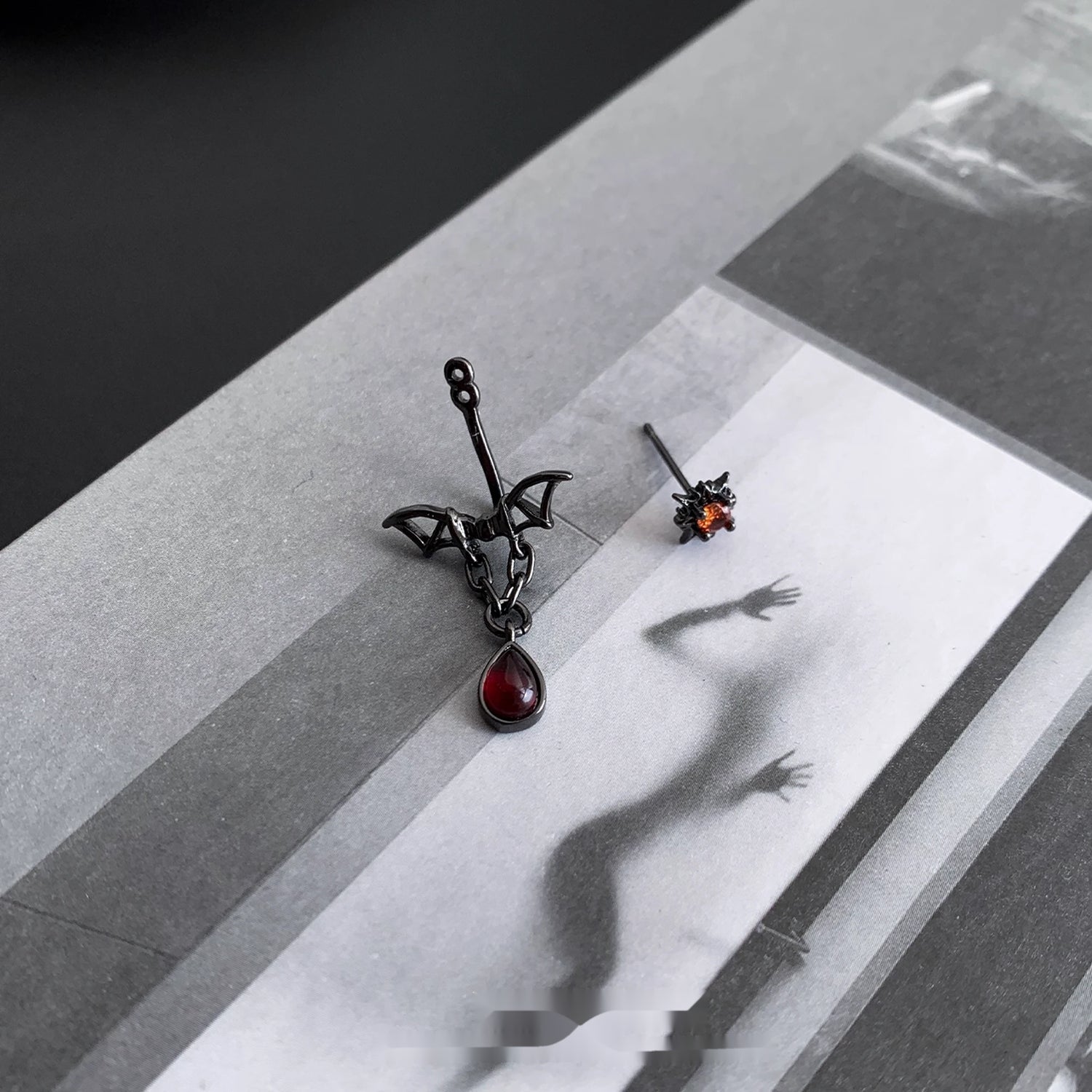 Accessories_Gothic_Red_Zircon_Hollow_Bat_Drop_Earrings_MISSTT