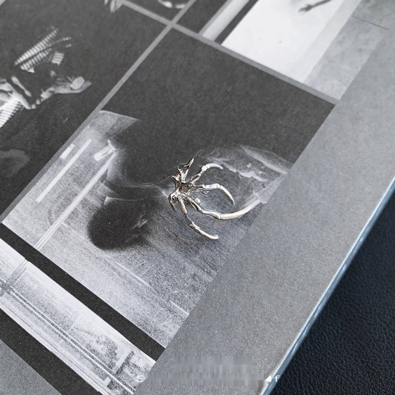Accessories_Gothic_Silver_Spider_Ear_Claw_MISSTT