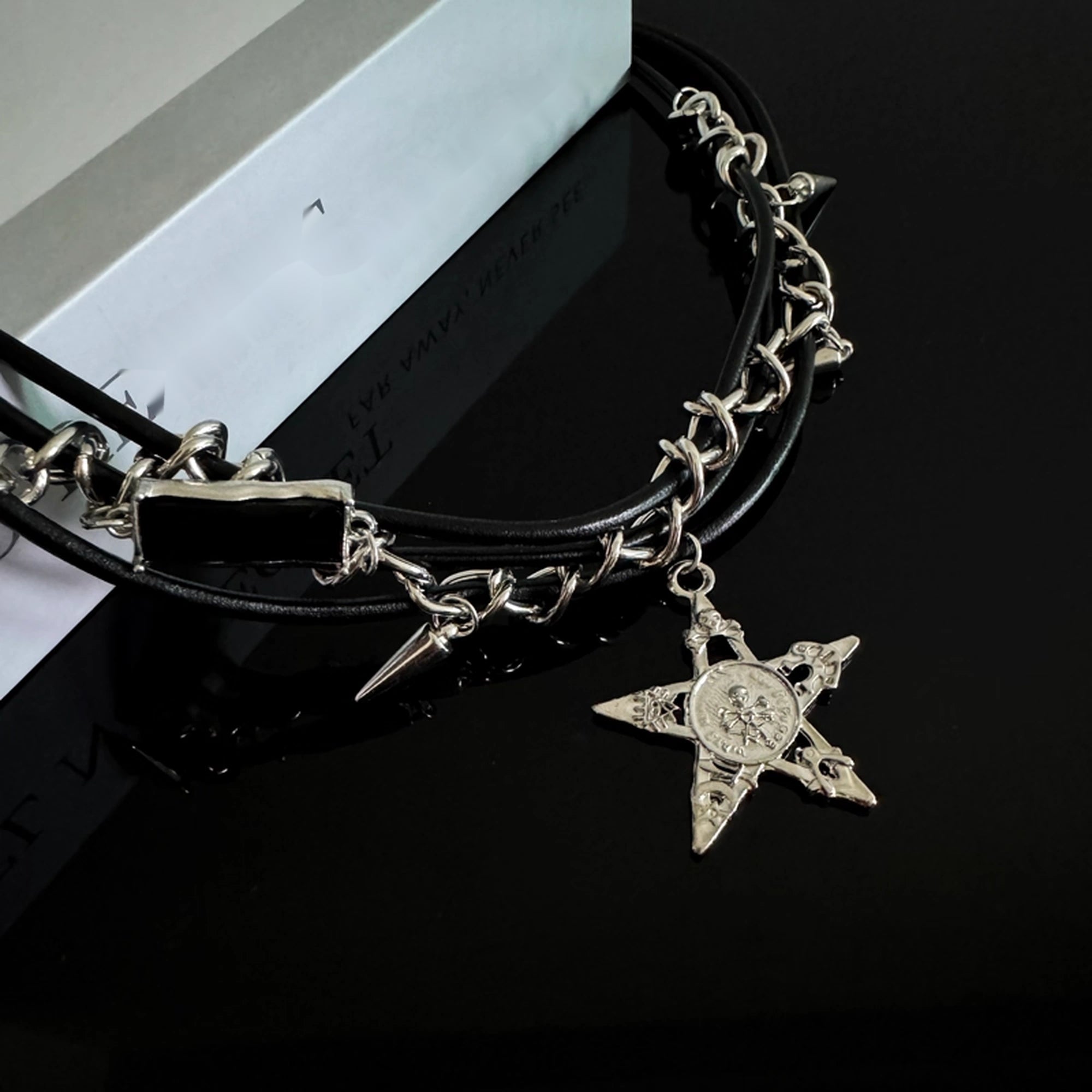 Accessories_Gothic_Star_Rivet_Choker_Necklace_MISSTT