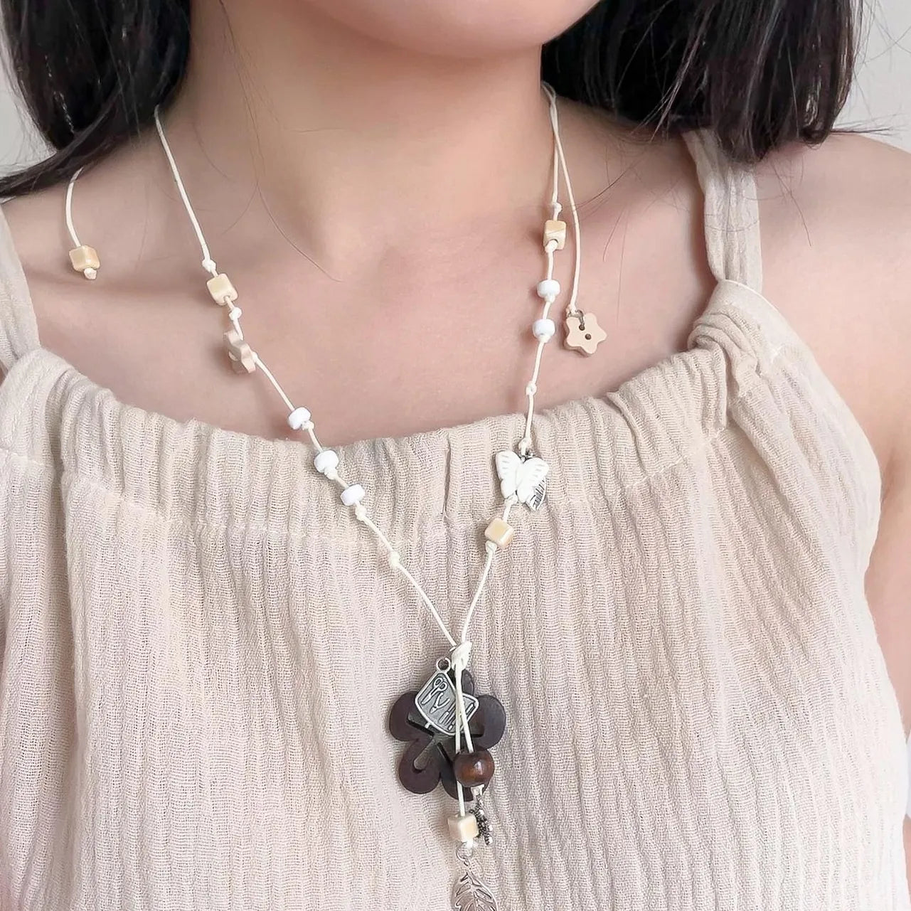Accessories Handwoven Rope Wood Flower Pendant Necklace