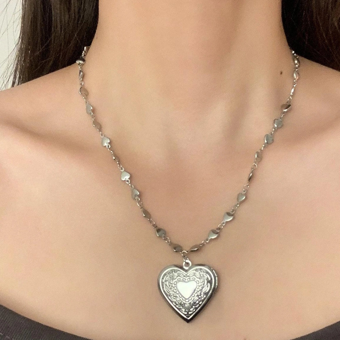 Accessories Heart Locket Puzzle Necklace V-Neck T-Shirt Long-Sleeve