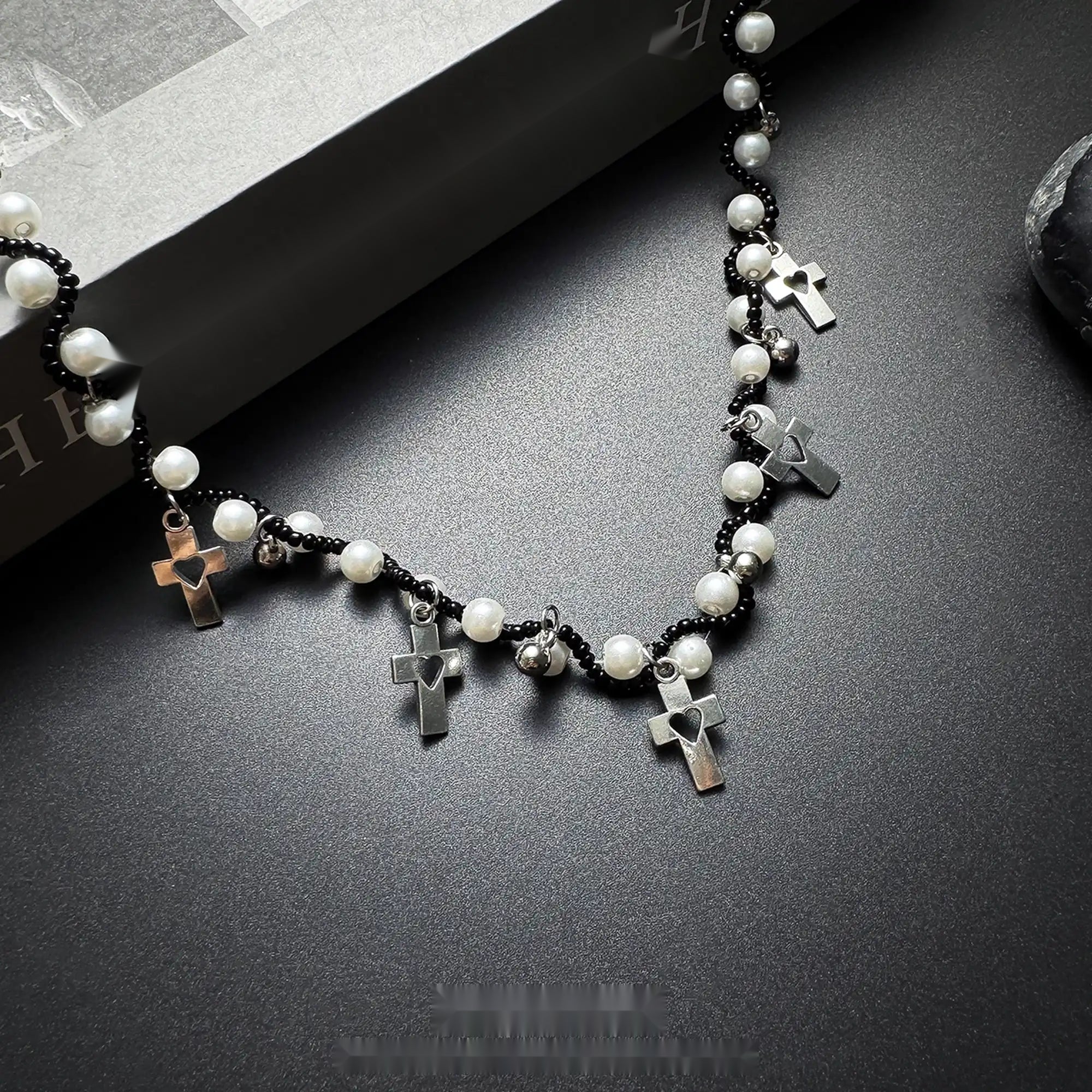 Accessories_Hollow_Cross_Pearl_Heart_Necklace_MISSTT