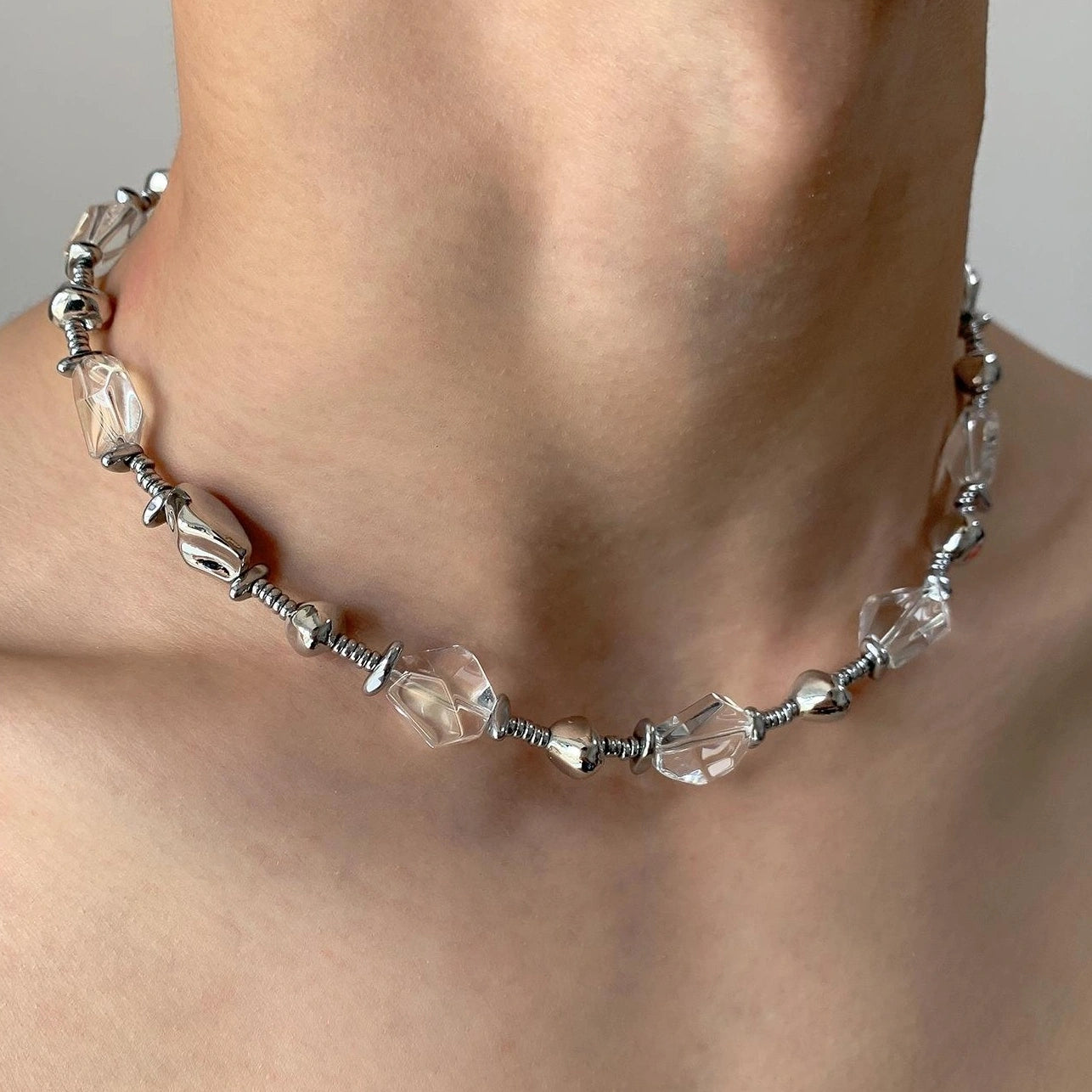 Accessories Irregular Transparent Beaded Chain With Metal Accents