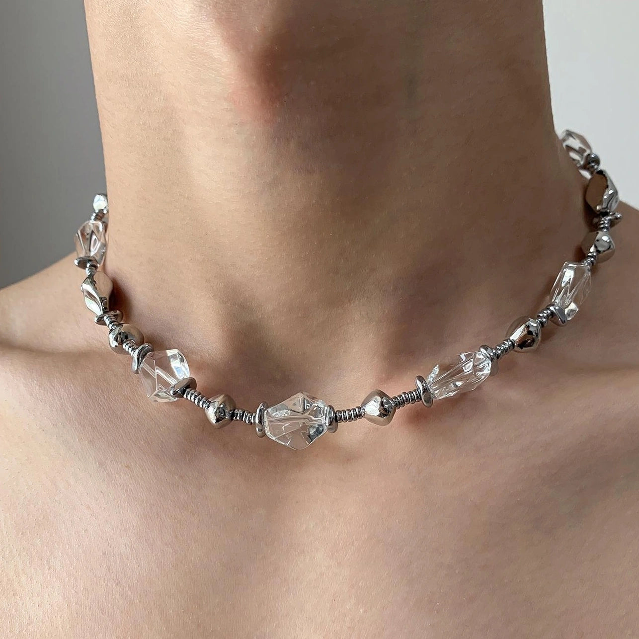 Accessories Irregular Transparent Beaded Chain With Metal Accents