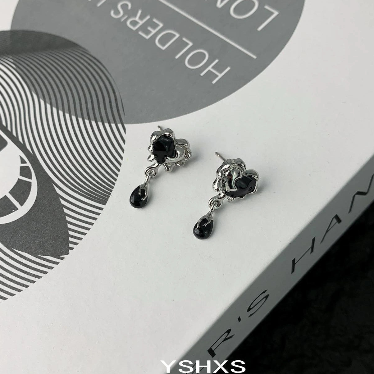 Accessories Lava Love Drop Ear Cuff