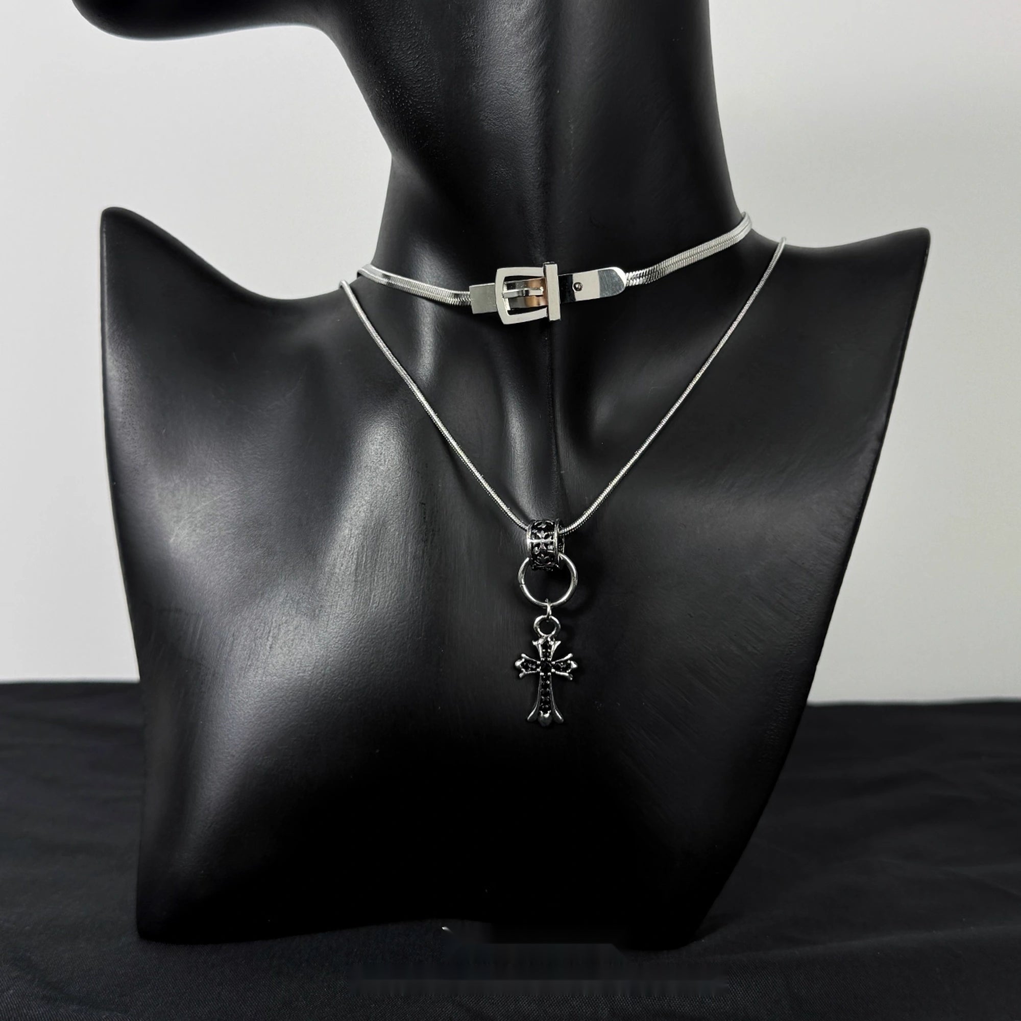Accessories_Layered_Cross_Pendant_Choker_MISSTT
