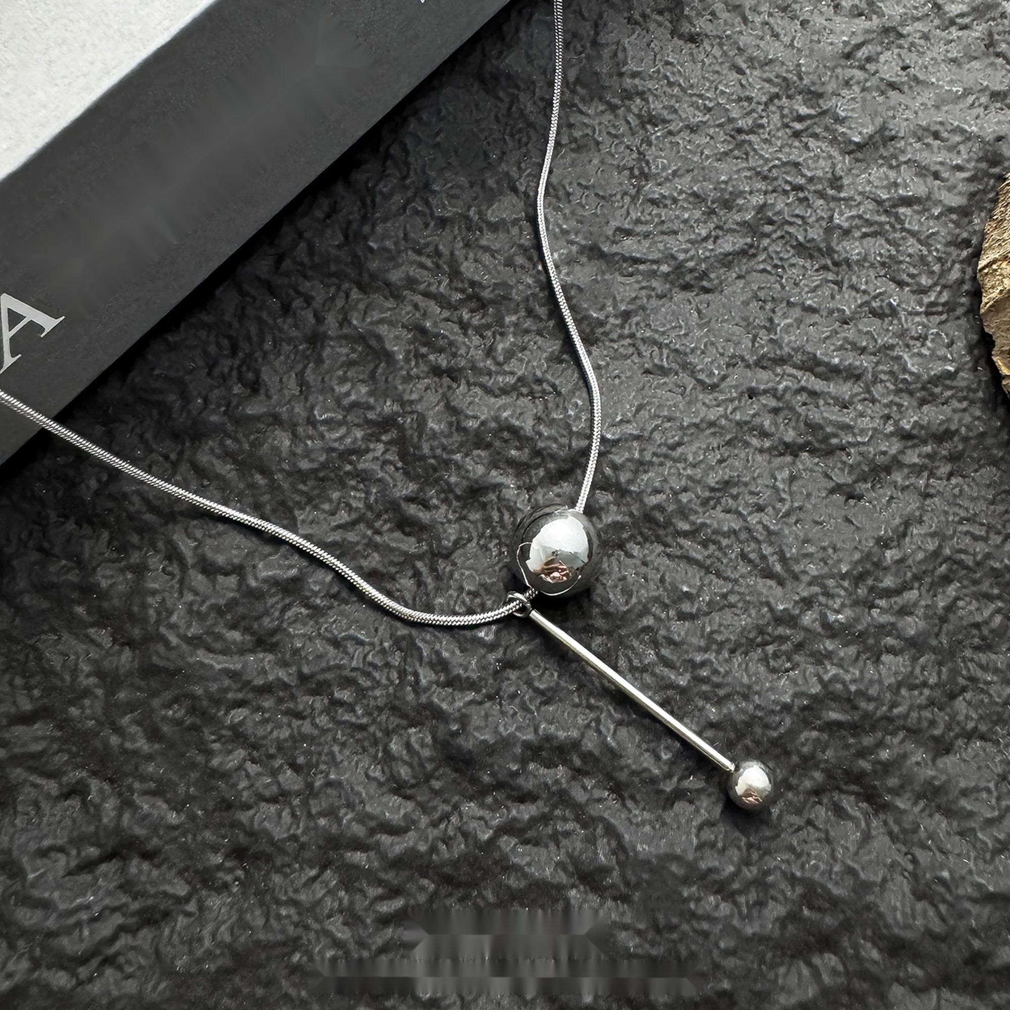 Accessories_Minimalist_Pendant_Necklace_MISSTT