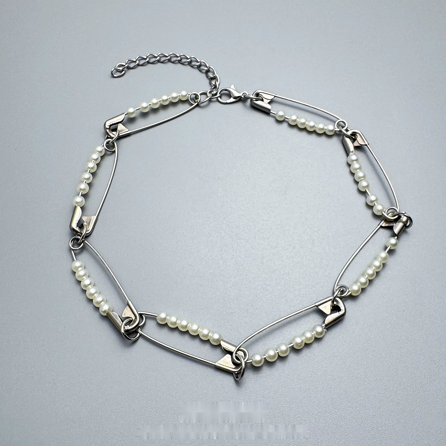 Accessories_Pearl_Accent_Rivet_Choker_Necklace_MISSTT