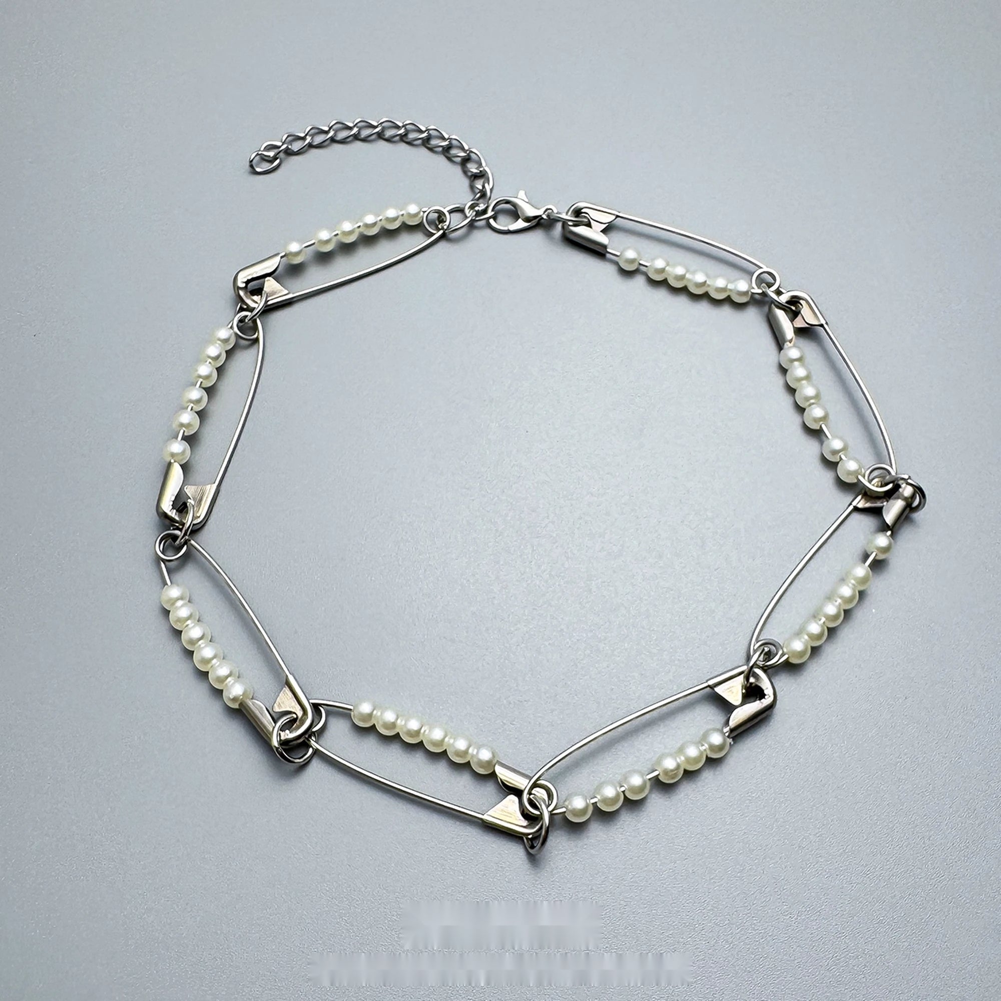 Accessories_Pearl_Accent_Rivet_Choker_Necklace_MISSTT