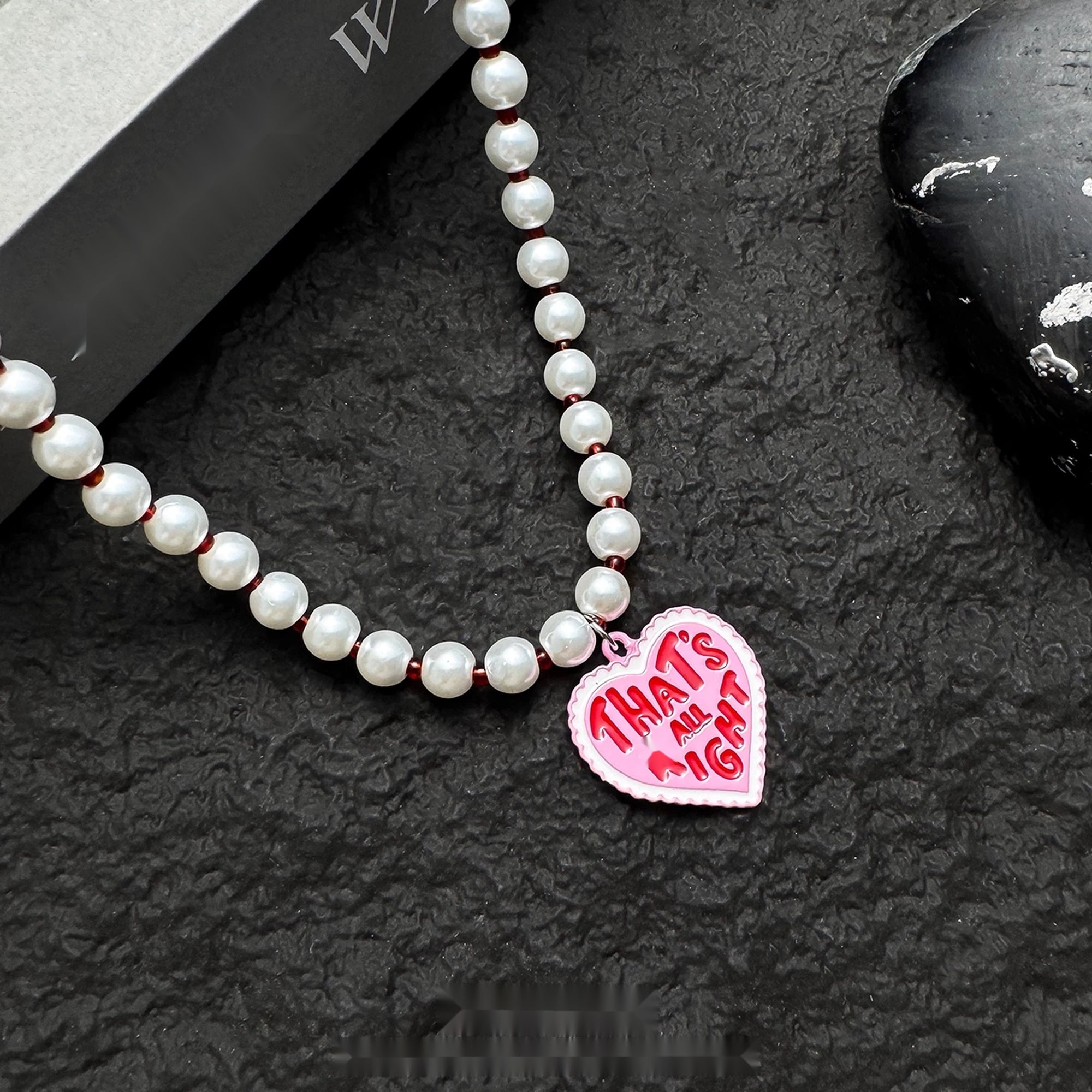 Accessories_Pearl_Pendant_Letter_Necklace_MISSTT