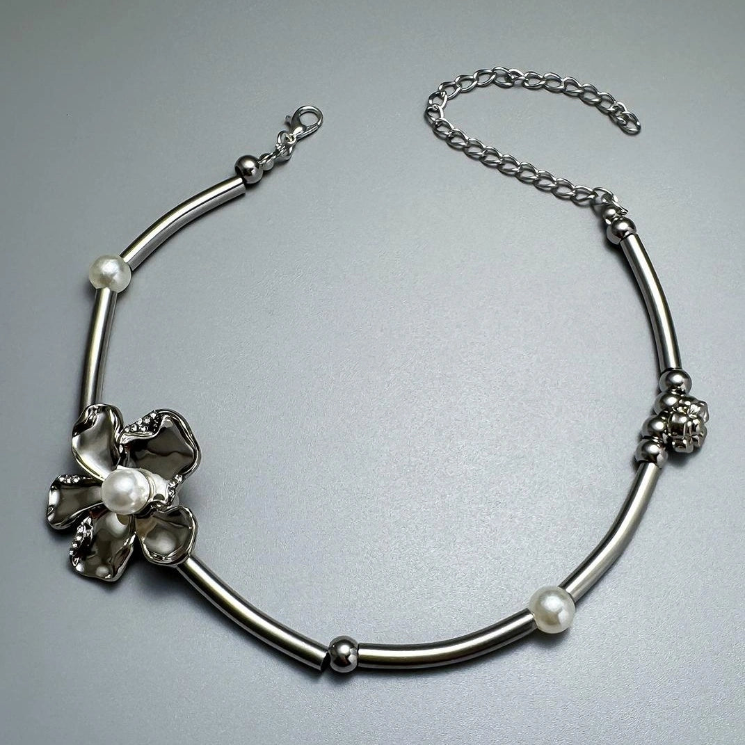 Accessories Pearl Petal Choker Necklace