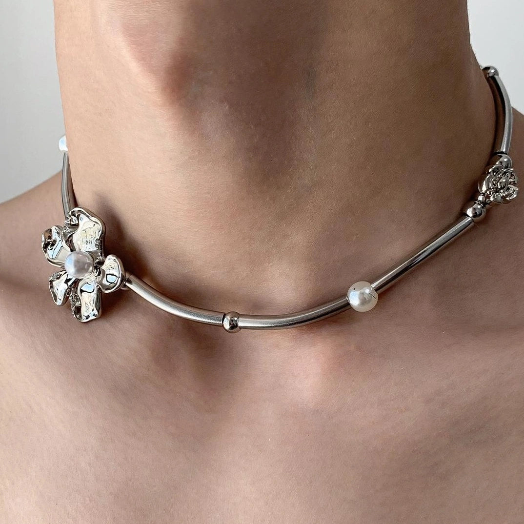 Accessories Pearl Petal Choker Necklace