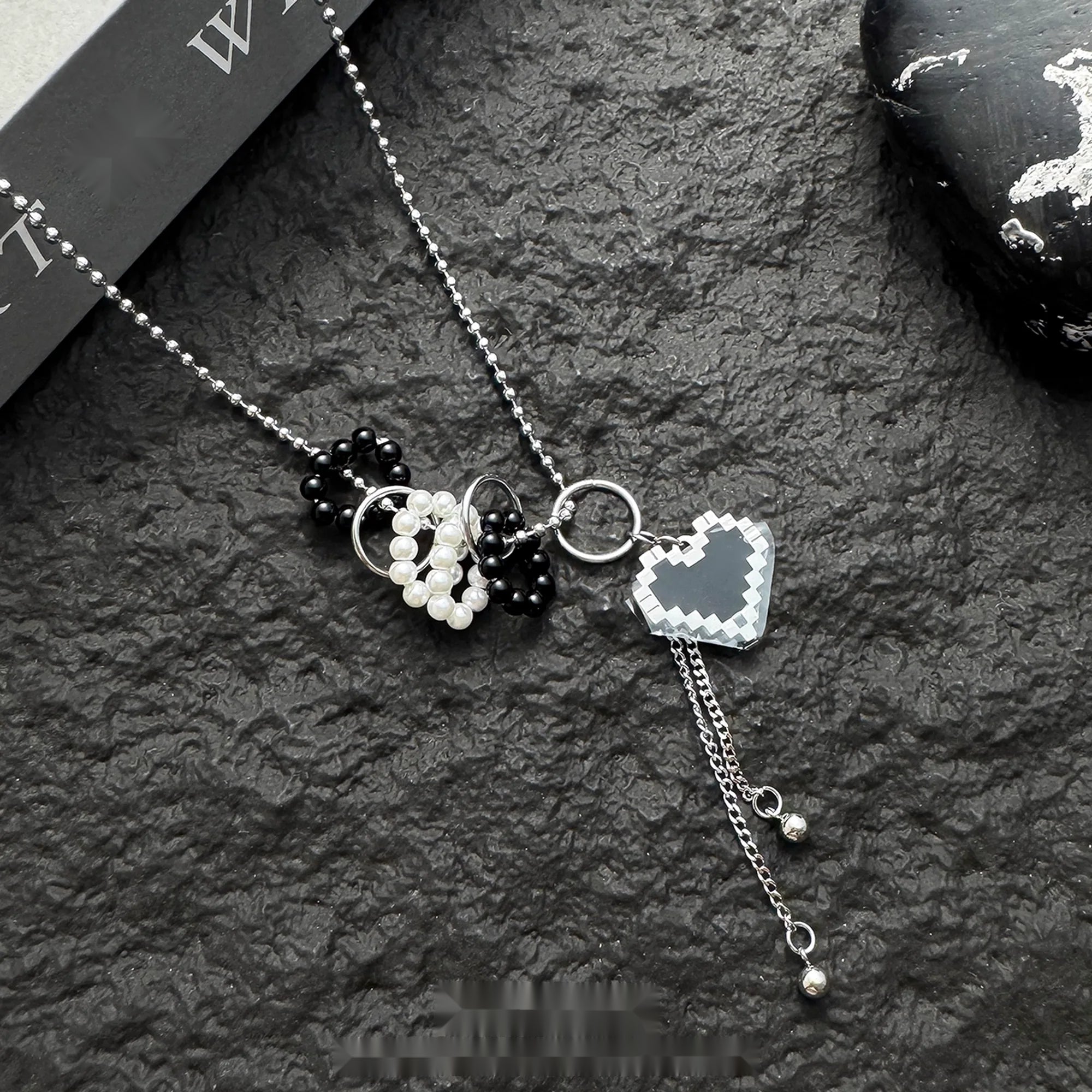 Accessories_Pixel_Love_Pearl_Tassel_Necklace_MISSTT