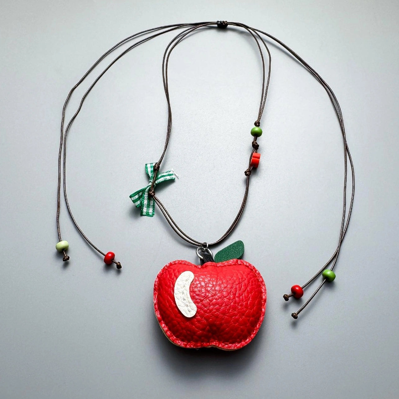 Accessories Pull Out Apple Knit Necklace