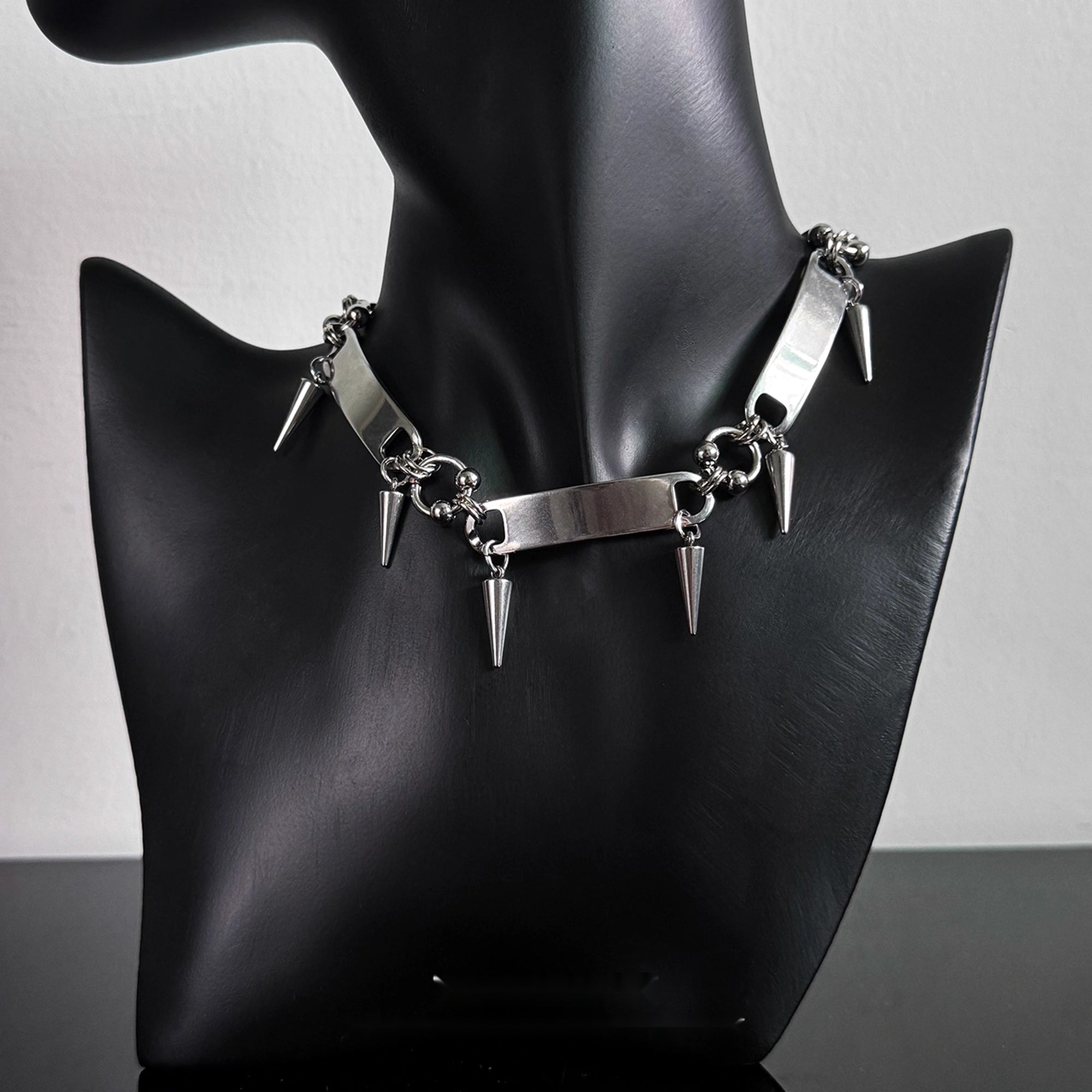 Accessories_Punk_Rivet_Statement_Choker_Necklace_MISSTT