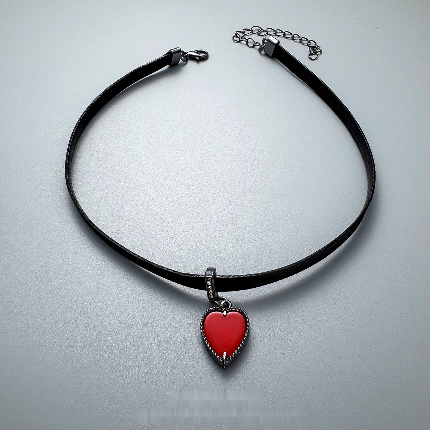 Accessories_Red_Heart_Choker_Necklace_MISSTT
