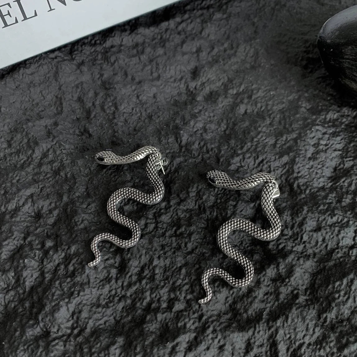 Accessories Serpentine Detachable Stud Earrings