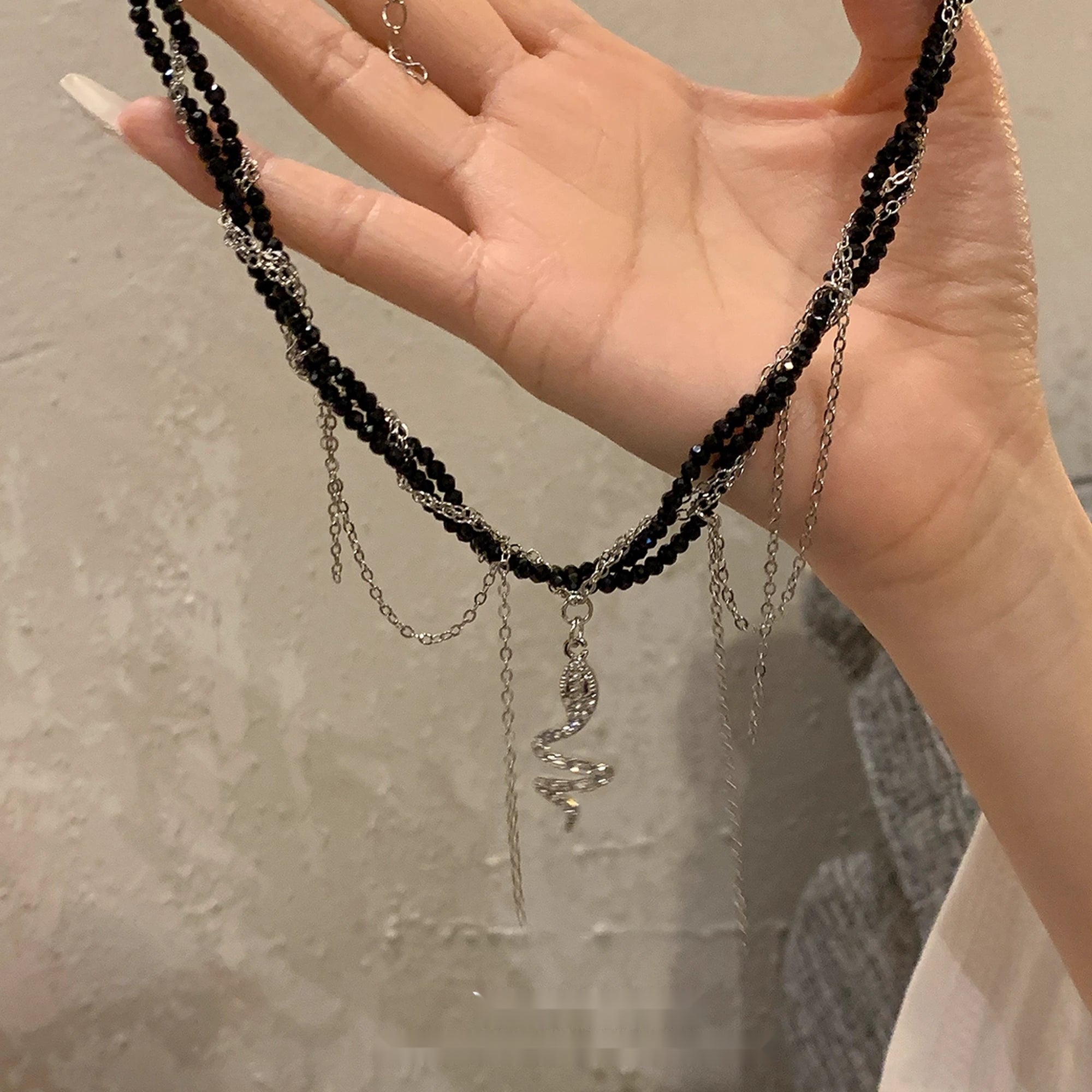 Accessories_Snake_Chain_Fringe_Crystal_Choker_Necklace_MISSTT