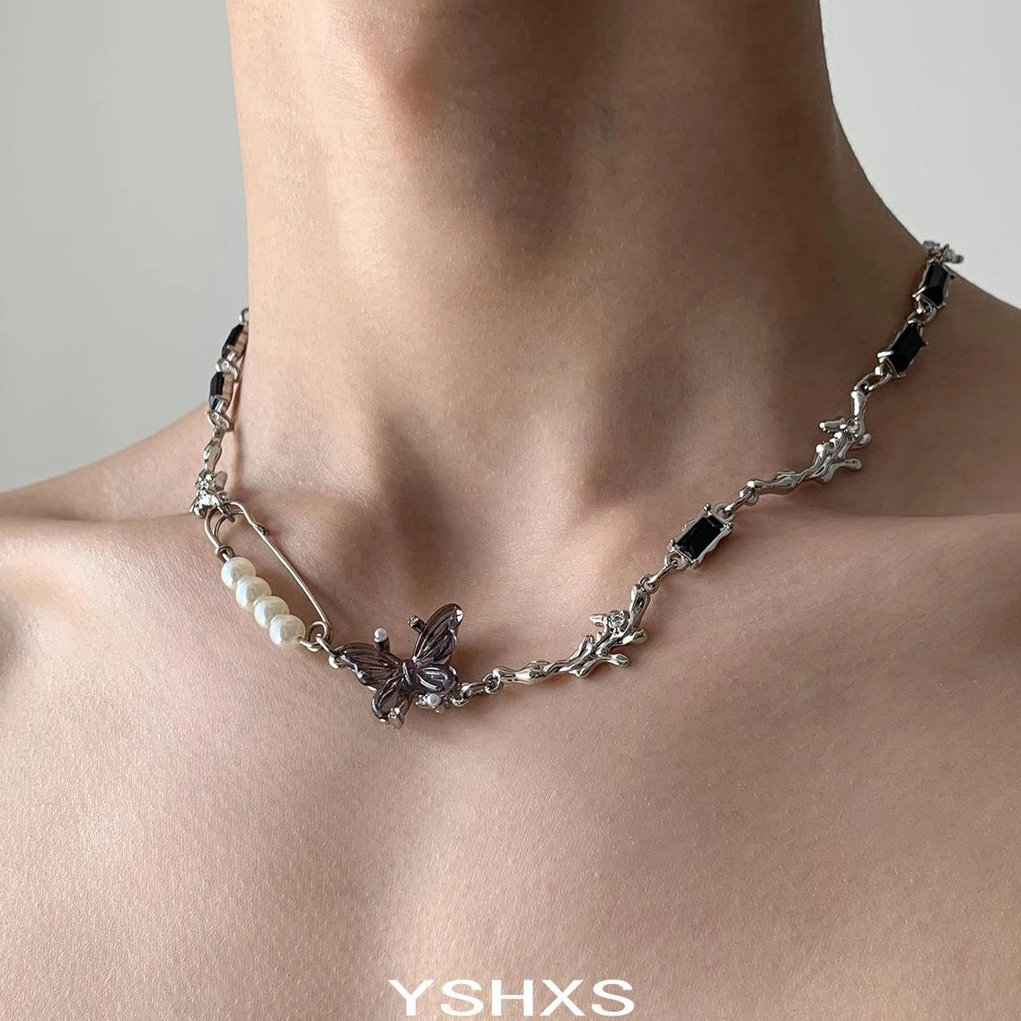Accessories Textured Butterfly Pearl Pin Necklace
