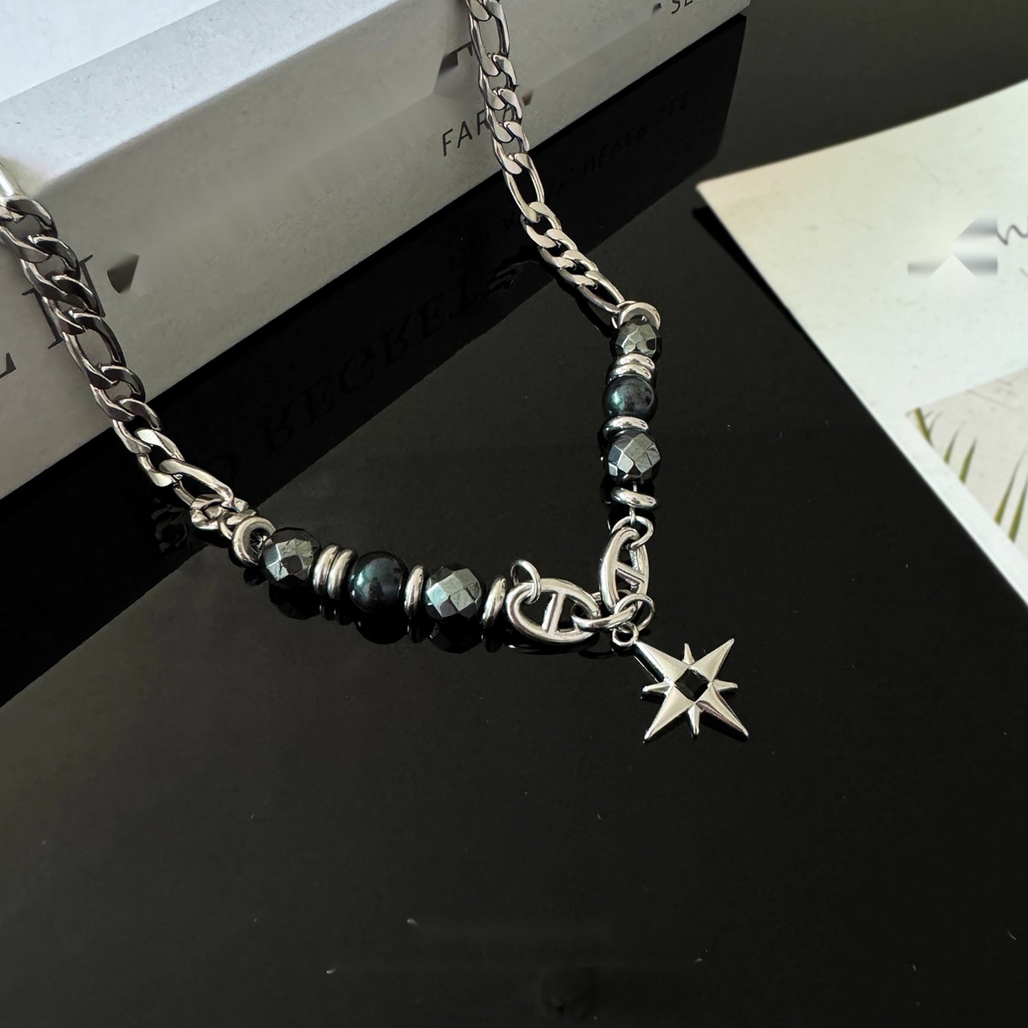 Accessories_Titanium_Steel_Geometric_Pendant_Necklace_MISSTT
