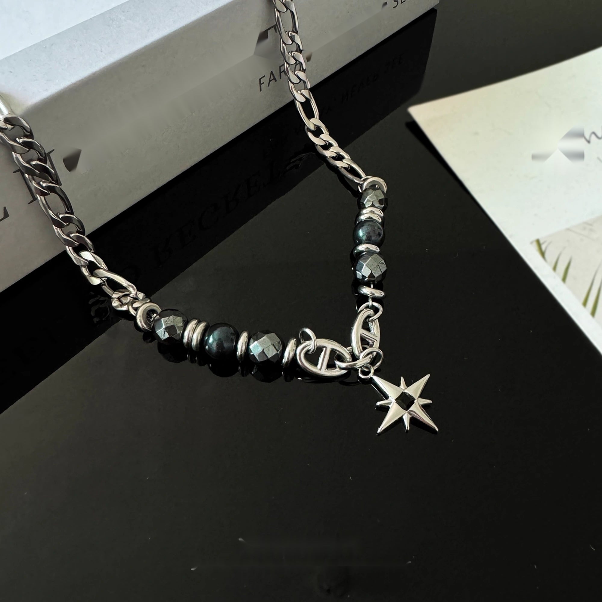Accessories_Titanium_Steel_Geometric_Pendant_Necklace_MISSTT