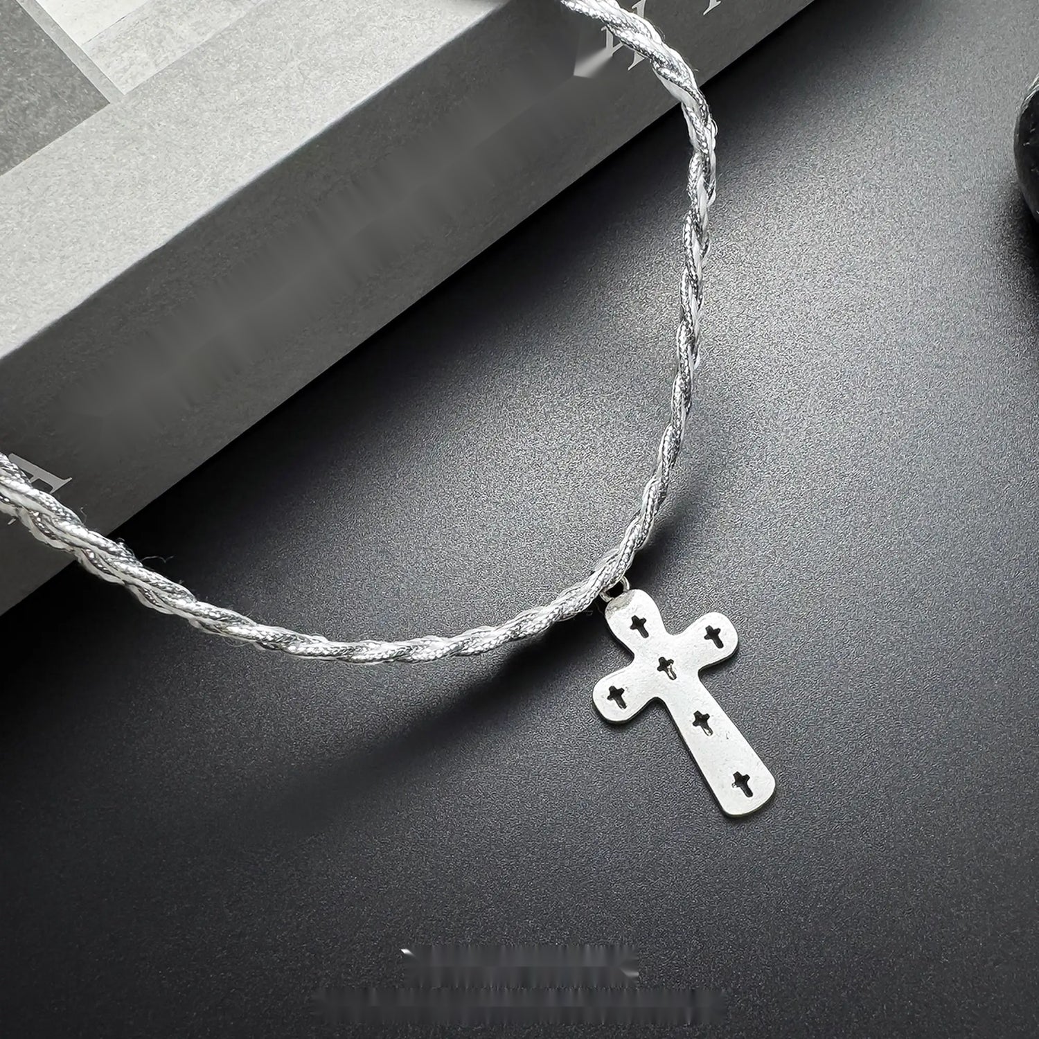 Accessories_Twisted_Cross_Pendant_Silver_Chain_Necklace_MISSTT