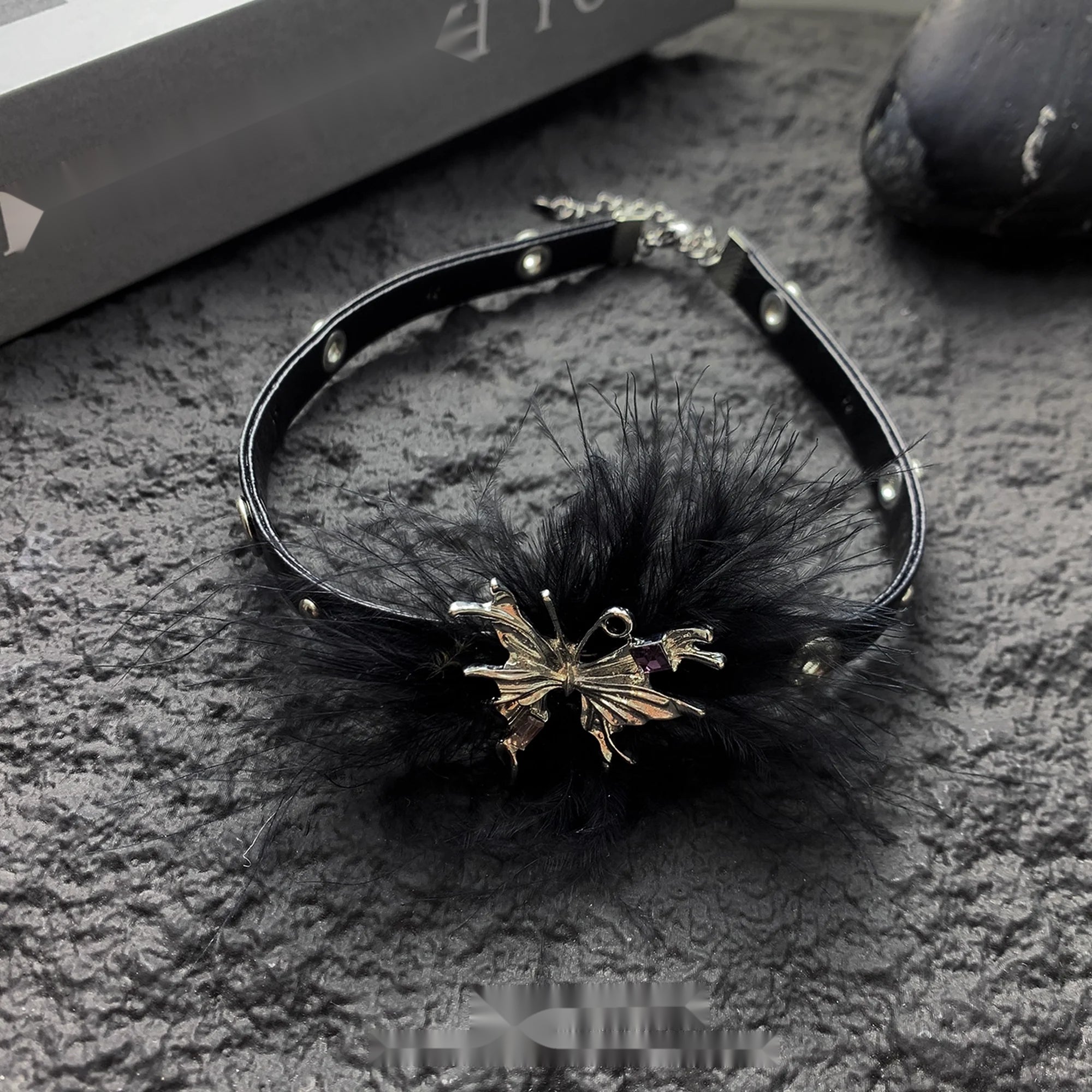 Accessories_Velvet_Gothic_Bow_Leather_Choker_MISSTT