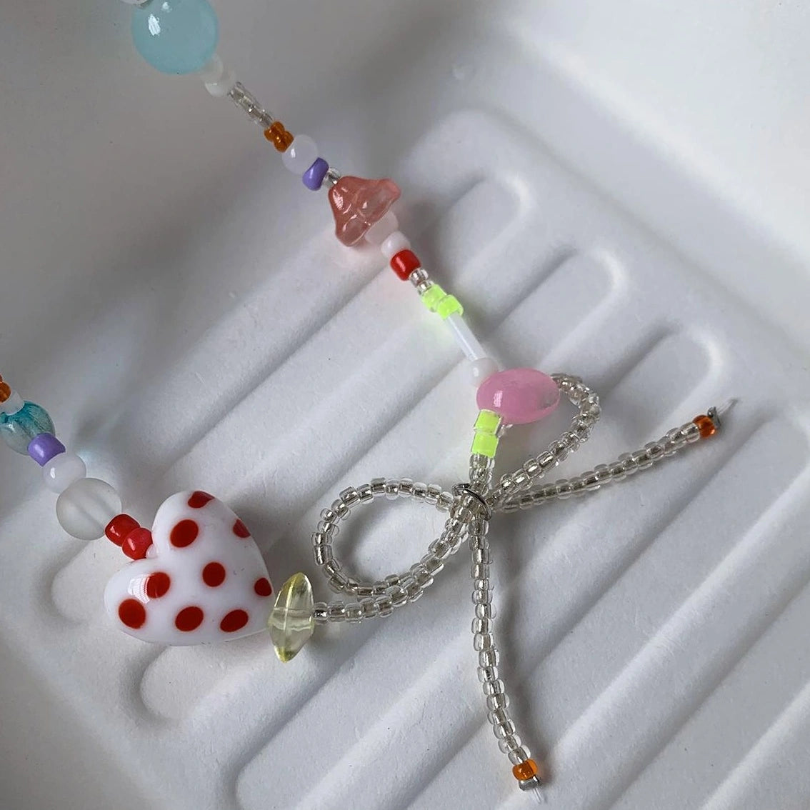 Accessories Vibrant Dopamine Summer 琉璃珠 V-neck 项链