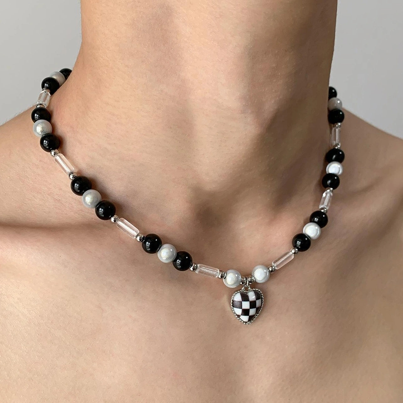 Accessories Vintage Beaded Grid Heart Pendant Necklace