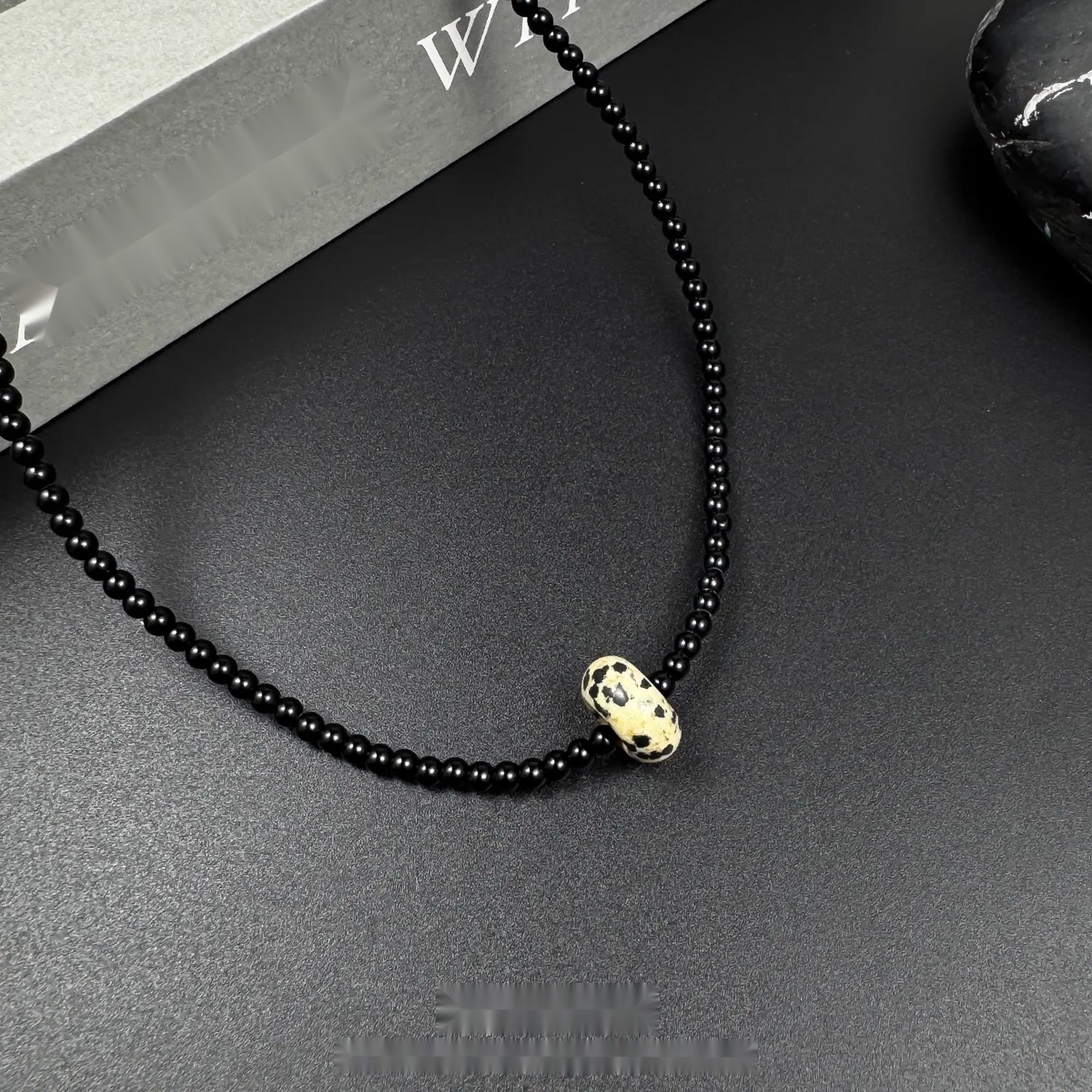 Accessories_Vintage_Beaded_Pendant_Choker_Necklace_MISSTT