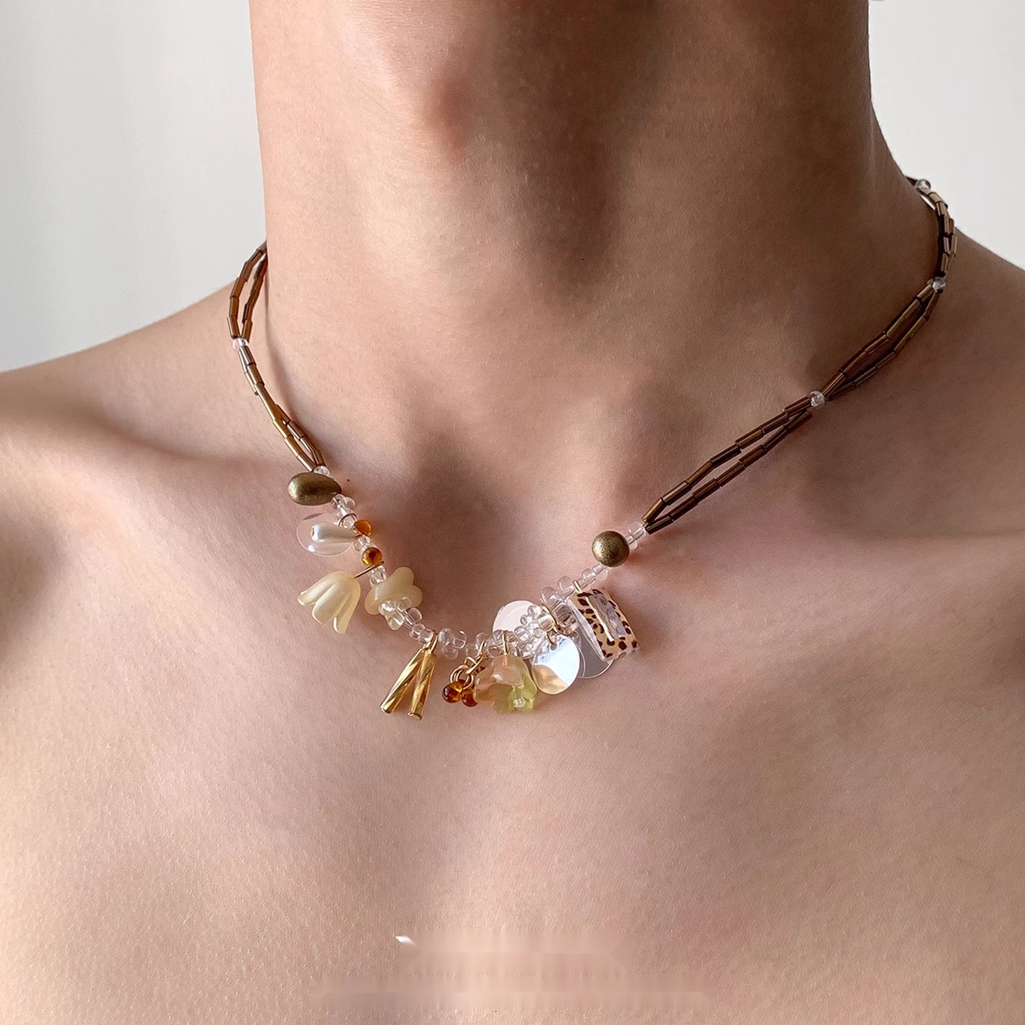 Accessories_Vintage_Ceramic_Beaded_Choker_Necklace_MISSTT