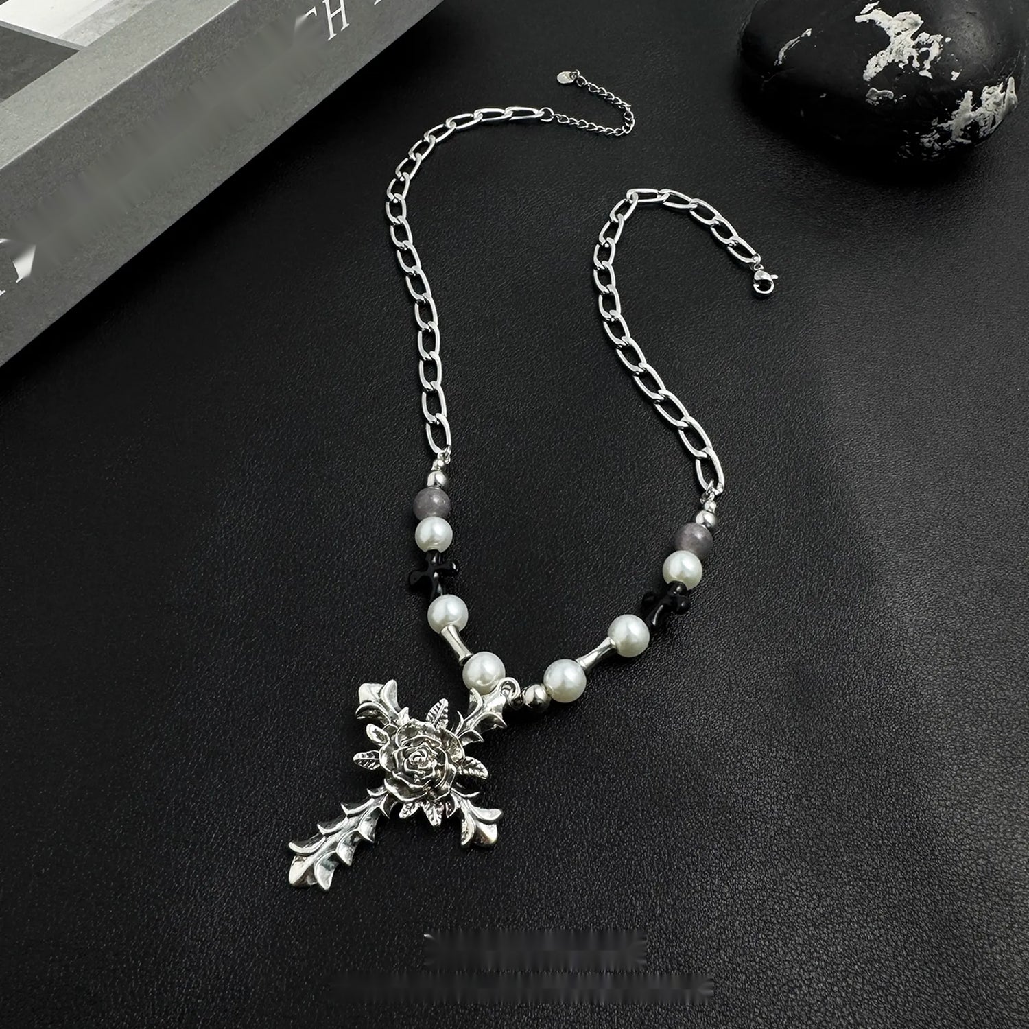 Accessories_Vintage_Cross_Pearl_Accent_Choker_Necklace_MISSTT