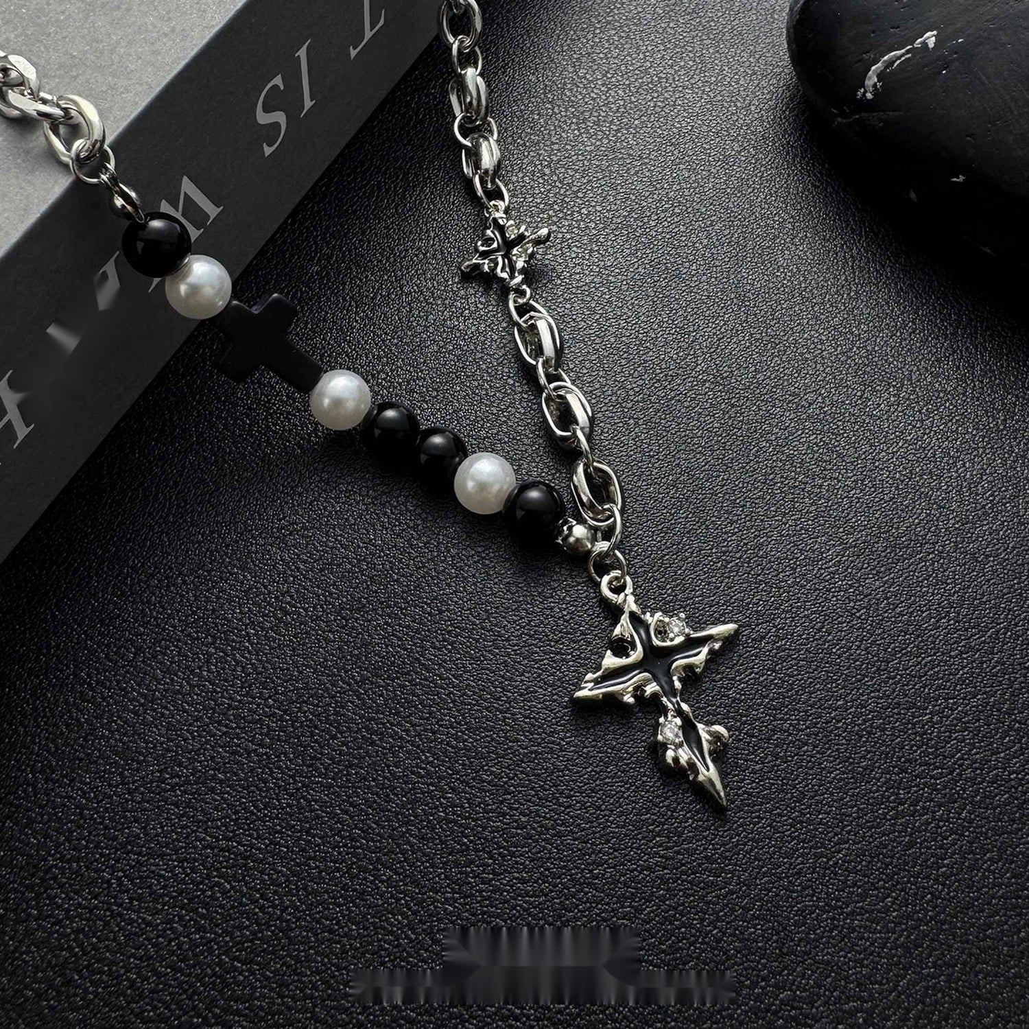 Accessories_Vintage_Cross_Pearl_Pendant_Necklace_MISSTT