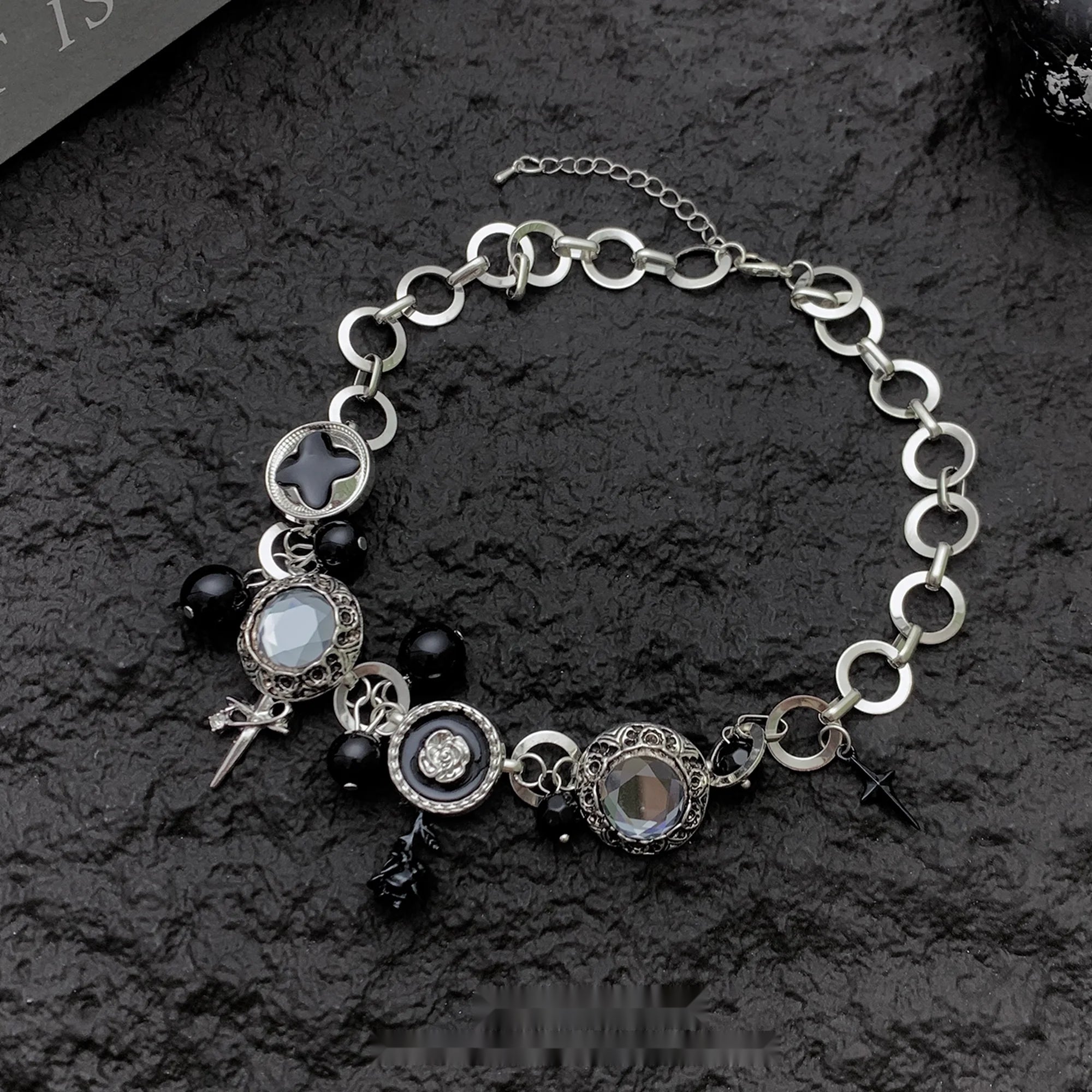 Accessories_Vintage_Dark_Rose_Chain_MISSTT