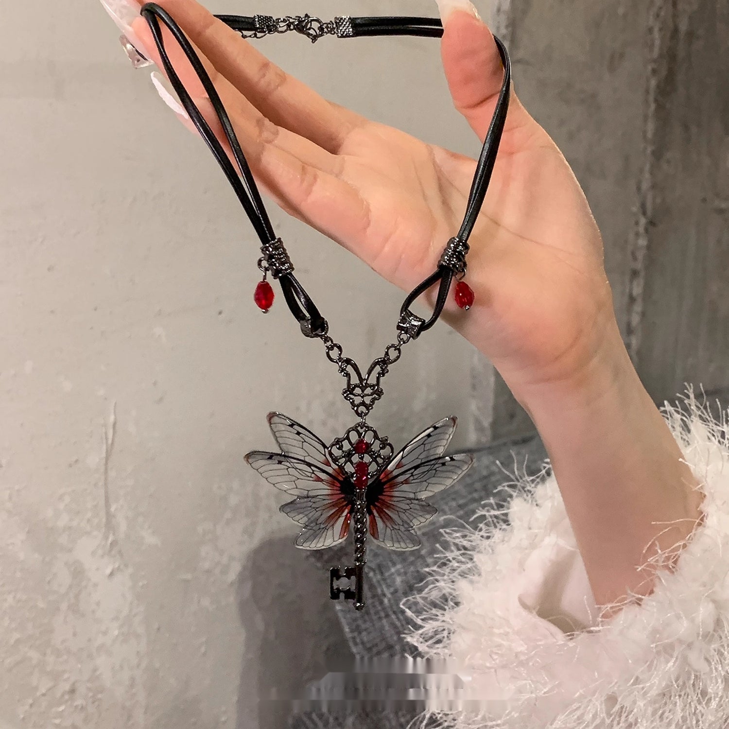 Accessories_Vintage_Dragonfly_Pendant_Choker_Necklace_MISSTT