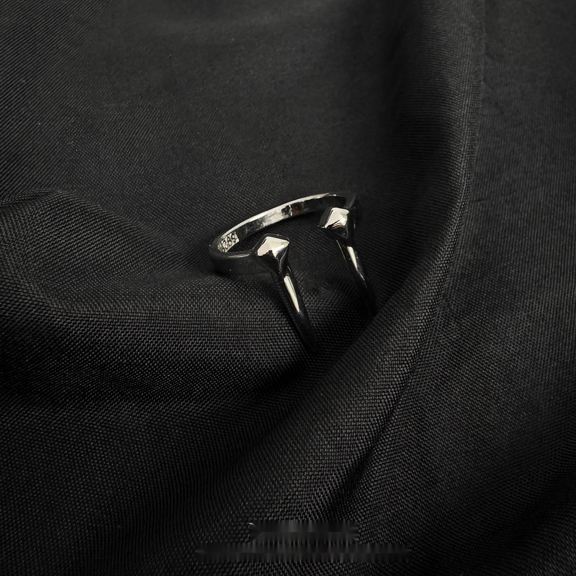 Accessories_Vintage_Gothic_Beast_Fang_Adjustable_Couple_Ring_MISSTT