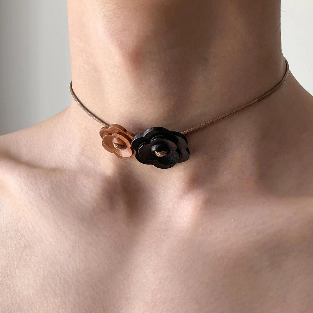 Accessories Wooden Flower Choker With Leather Lace Necklace