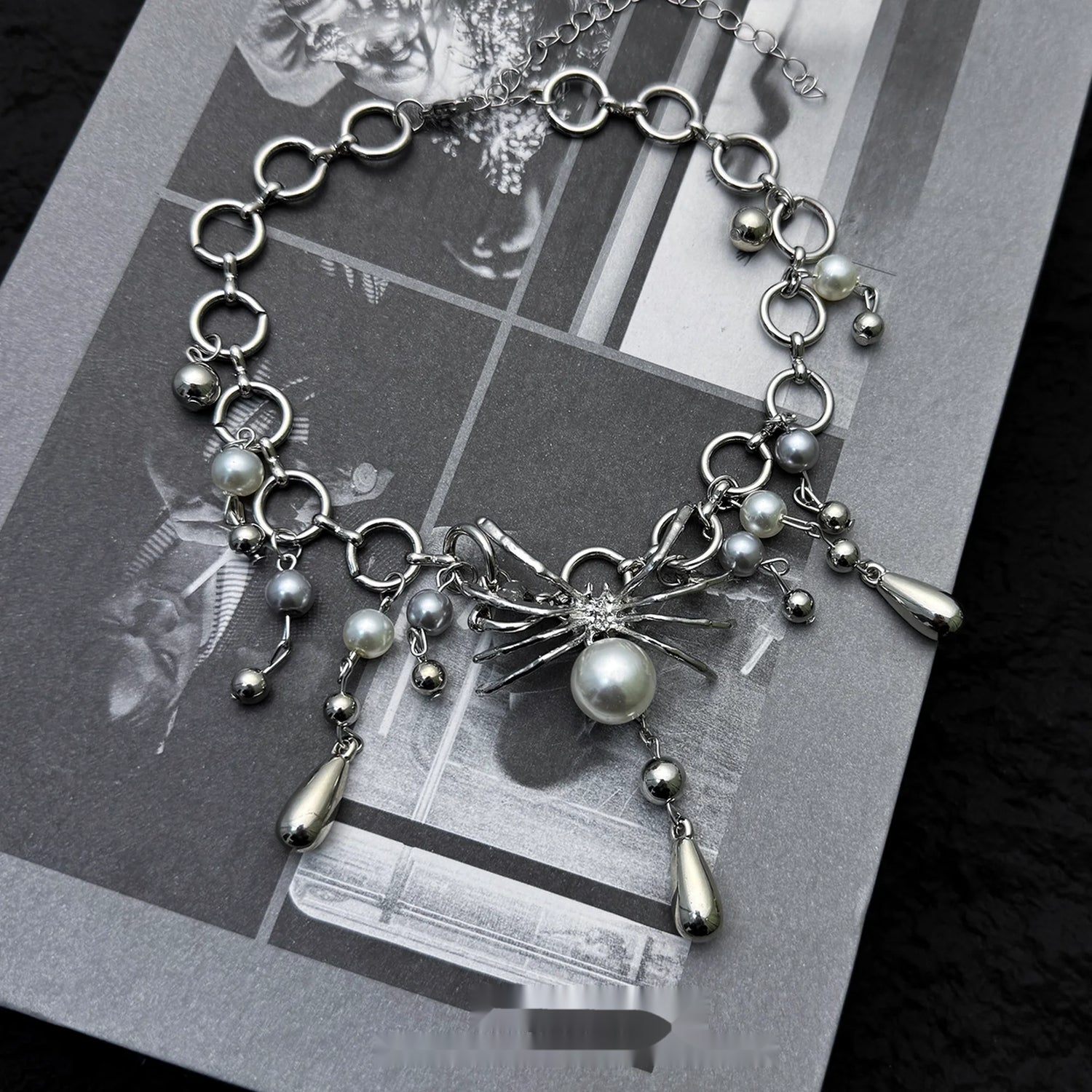 Accessories_Y2k_Pearl_Drip_Spider_Choker_Necklace_MISSTT