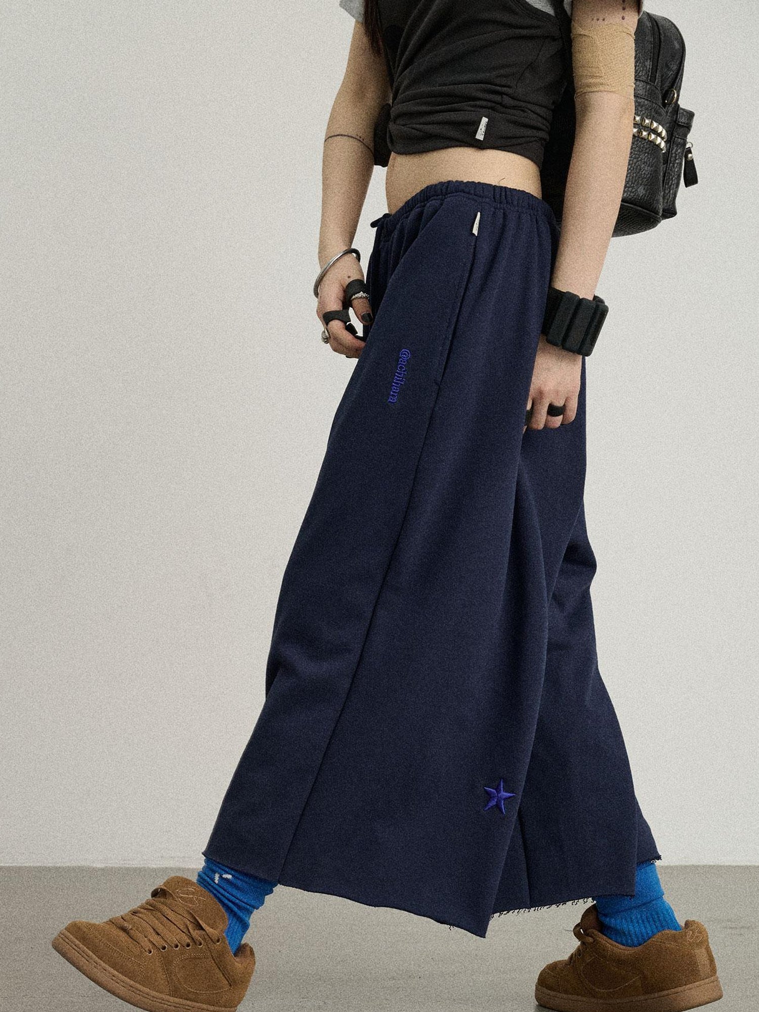 Achihara Achihara Distressed Hem Cargo Joggers