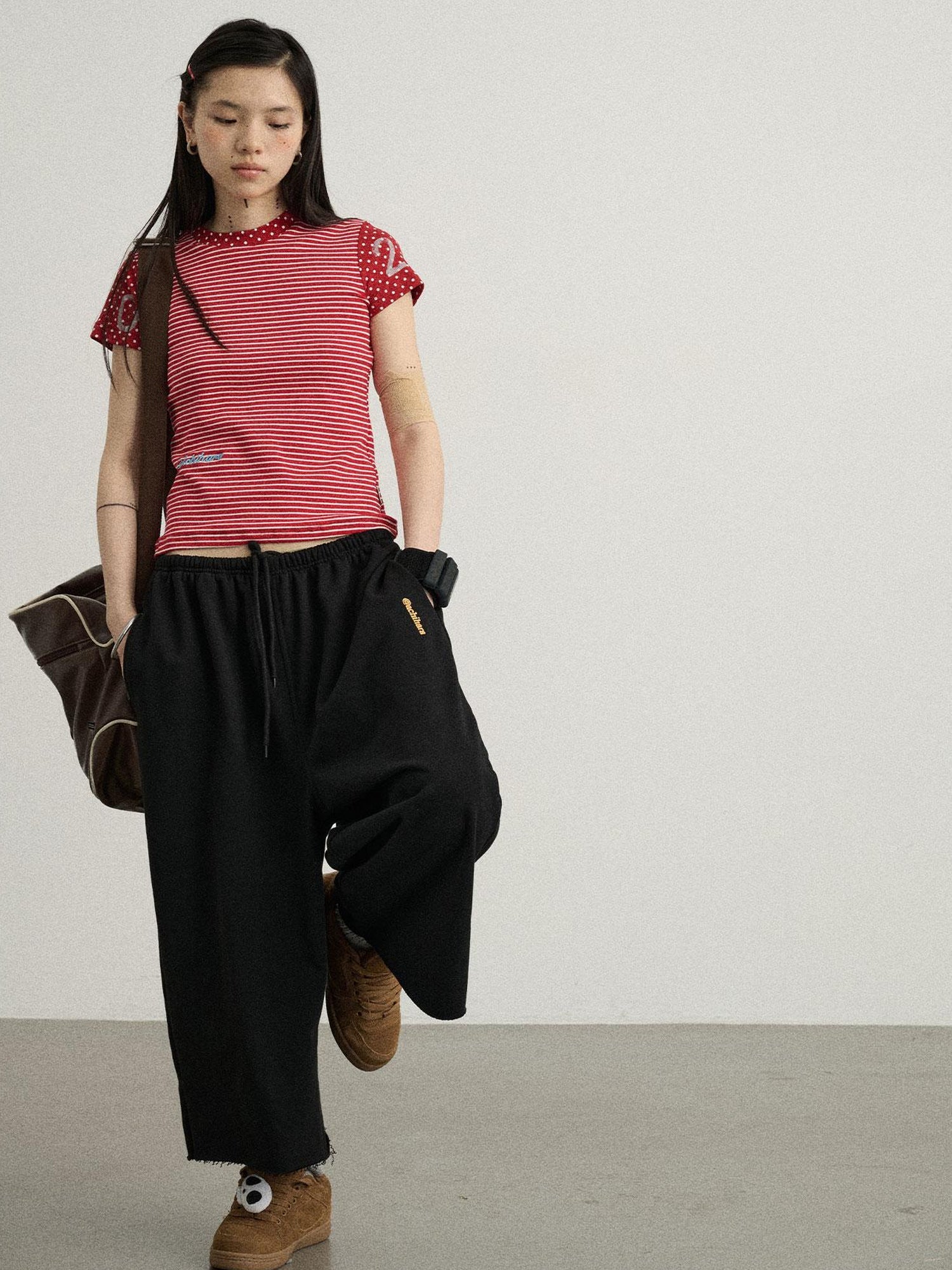 Achihara Achihara Distressed Hem Cargo Joggers