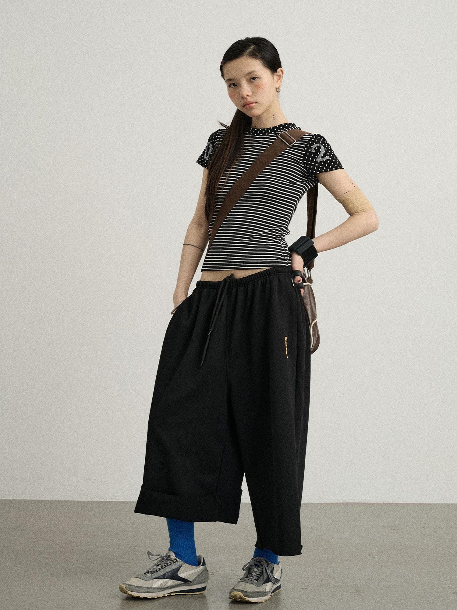 Achihara Achihara Distressed Hem Cargo Joggers