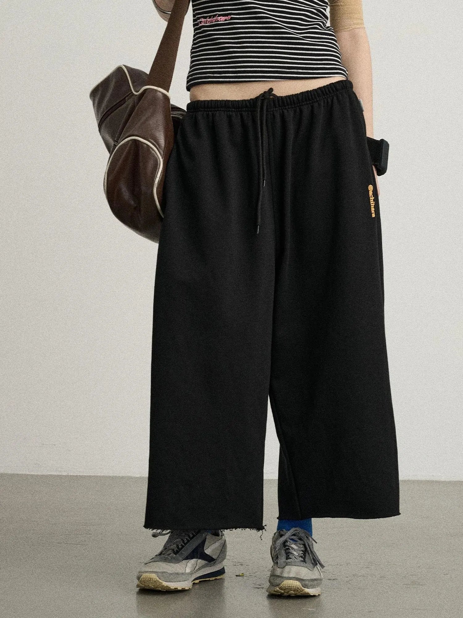 Achihara Distressed Hem Cargo Joggers