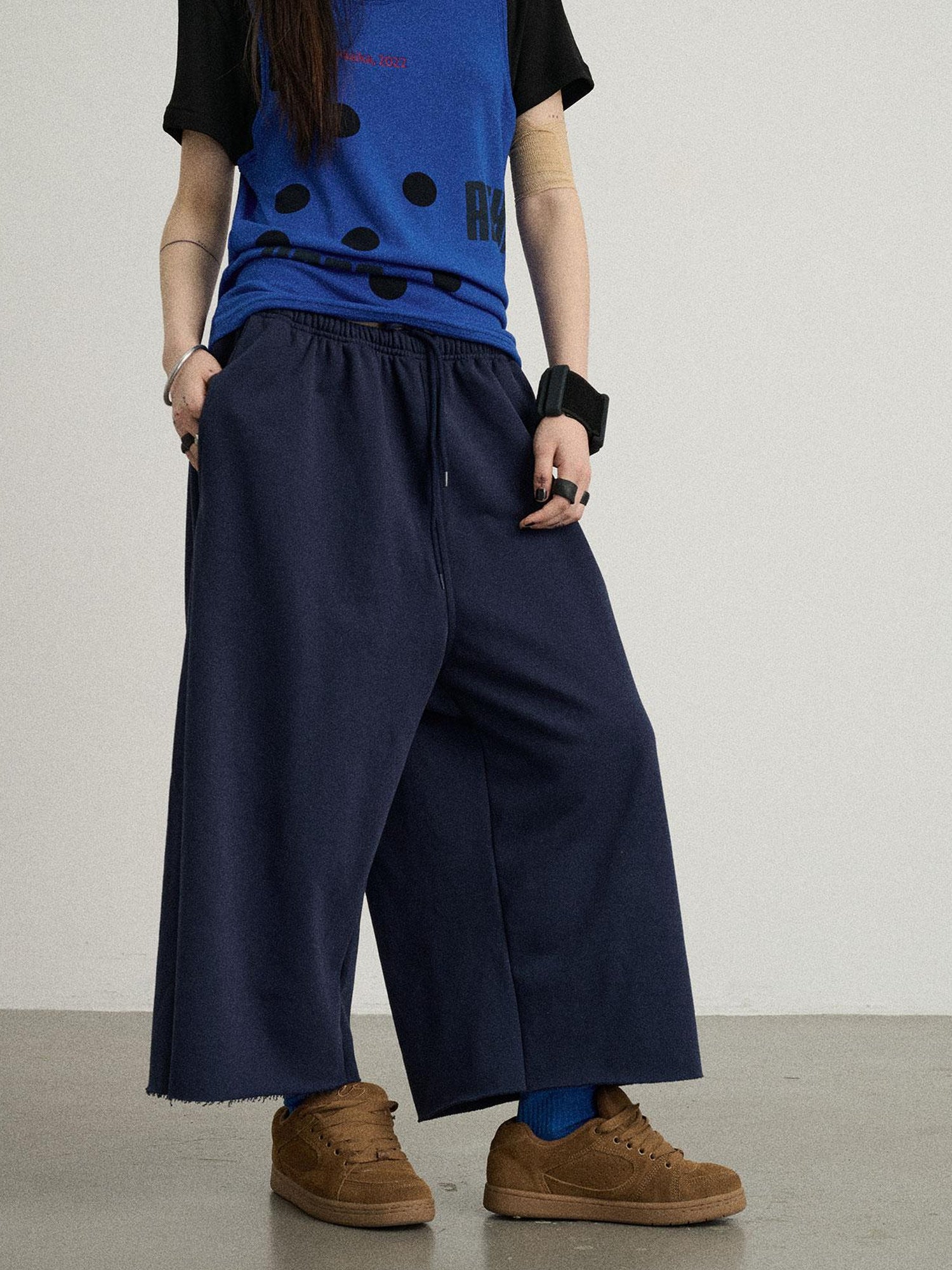 Achihara Achihara Distressed Hem Cargo Joggers