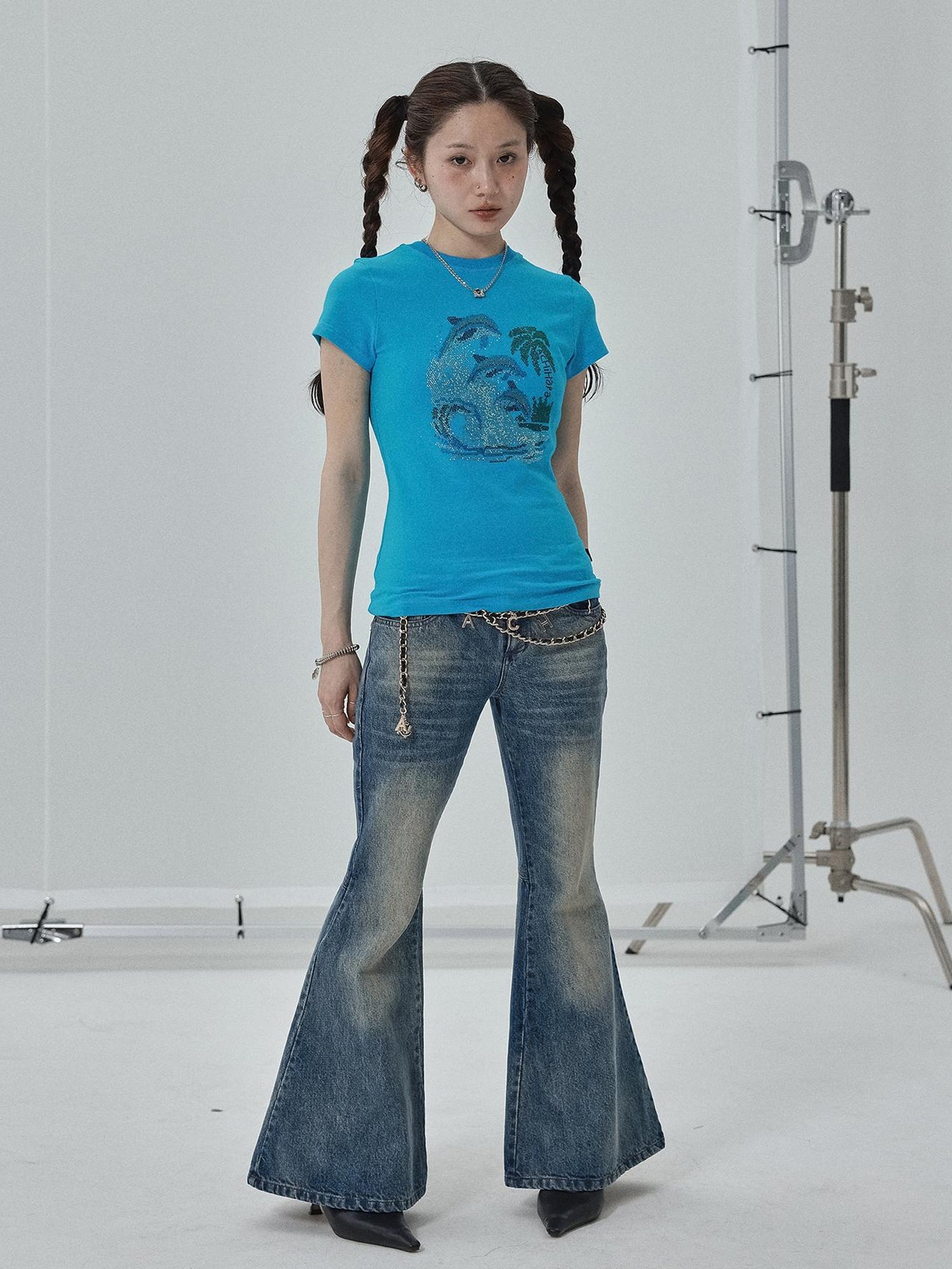 Achihara Achihara Low Rise Flared Wide Leg Jeans